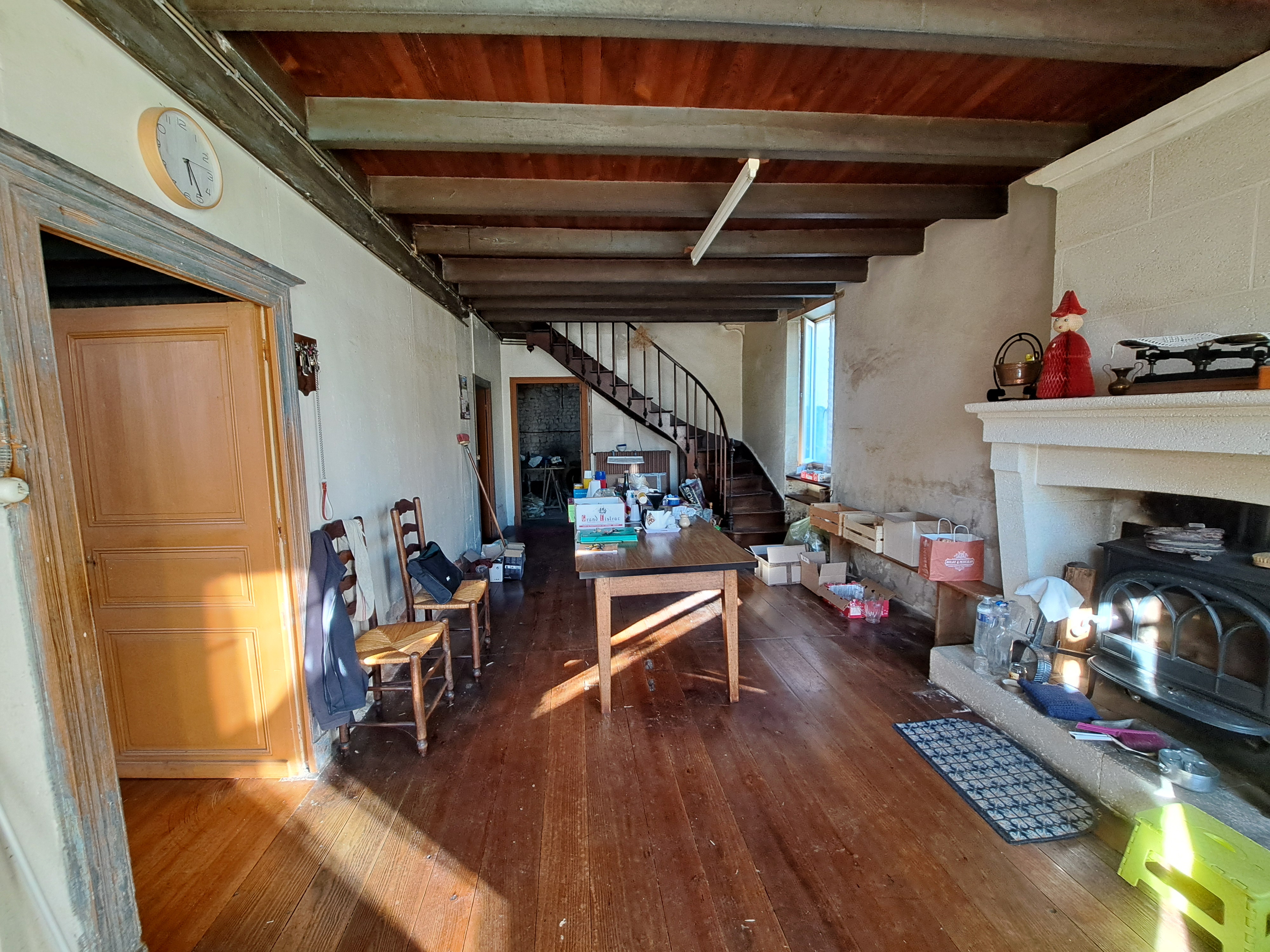 Maison à rénover avec garage, atelier, jardin et terres - 152 m² - 6 pièces - Photo 2