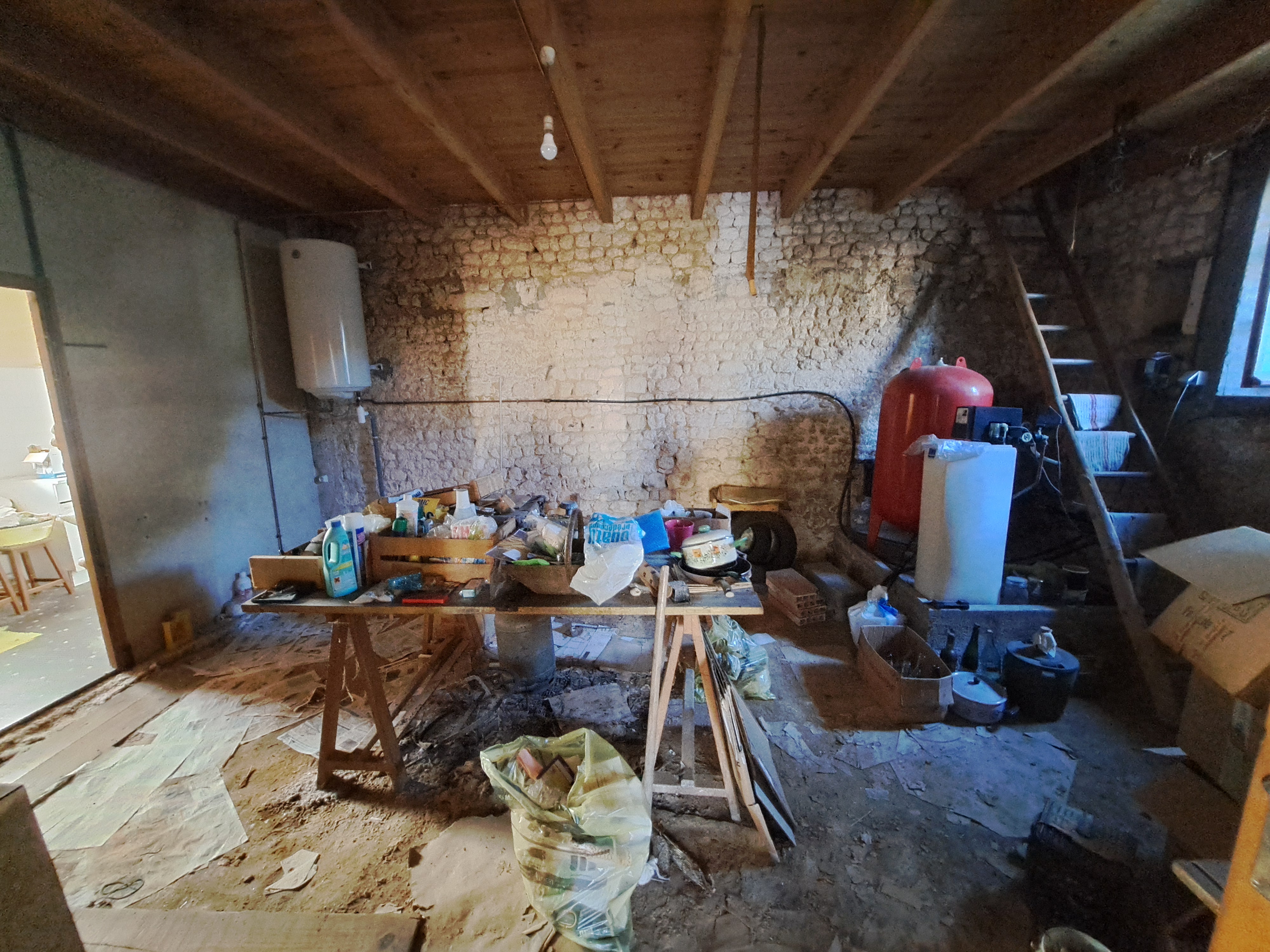 Photo 7 - Maison à rénover avec garage, atelier, jardin et terres – 152 m² – 6 pièces
