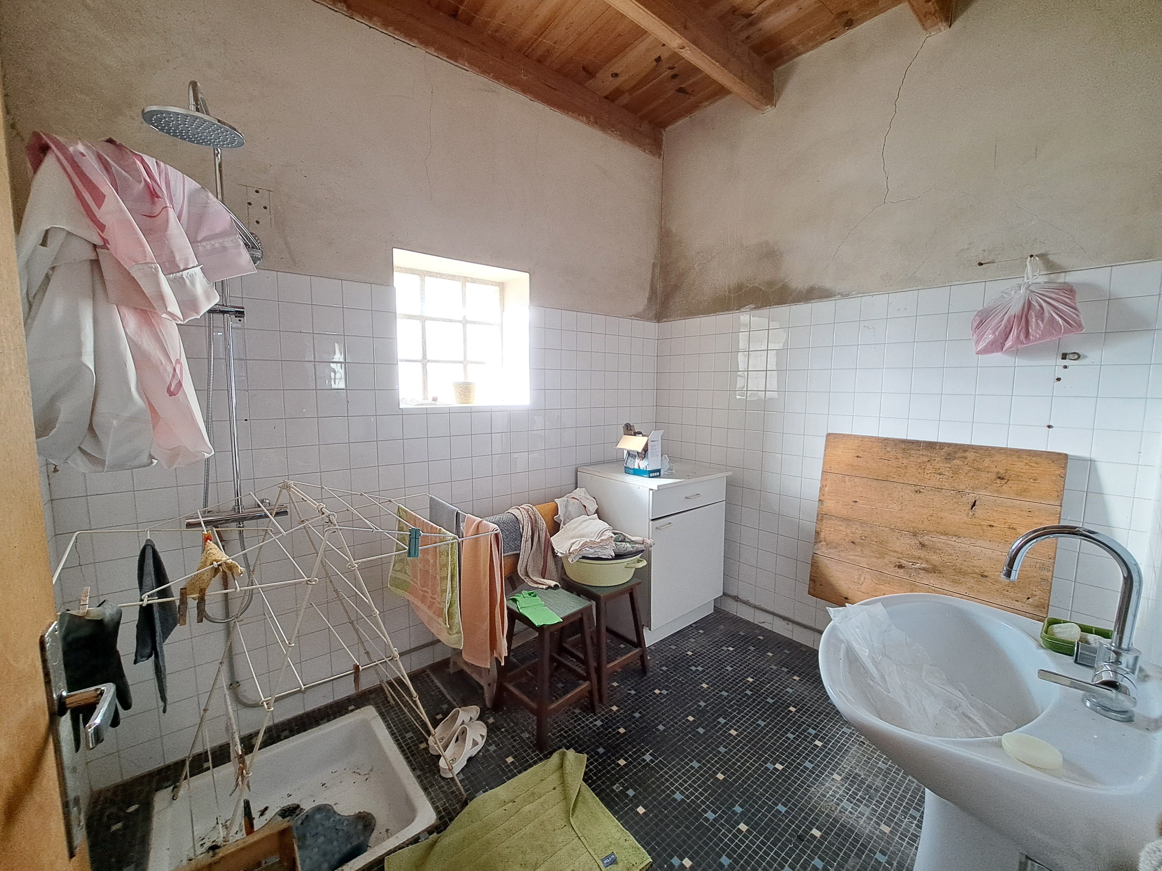 Photo 9 - Maison à rénover avec garage, atelier, jardin et terres – 152 m² – 6 pièces