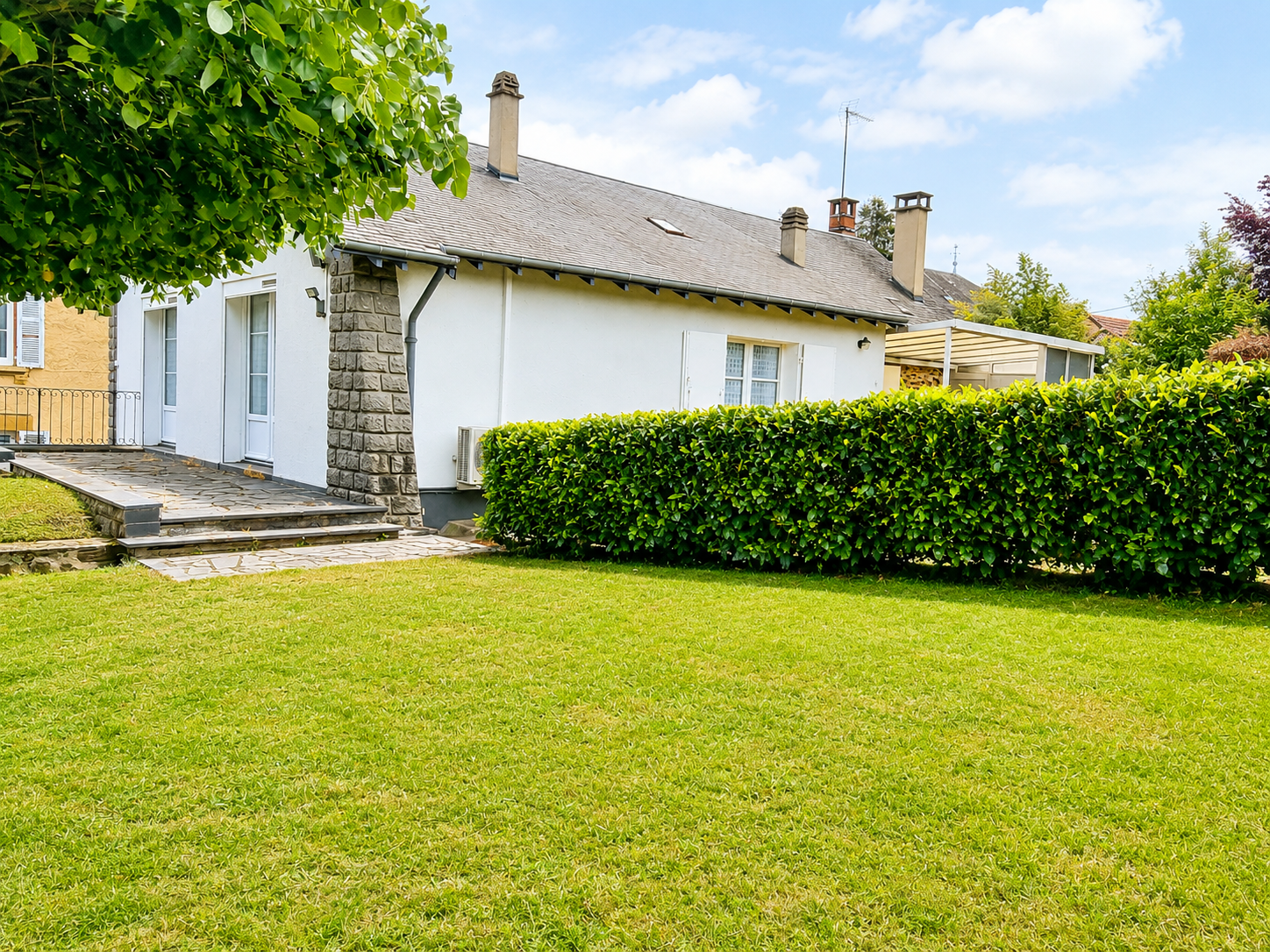 Photo 2 - Maison plein centre avec jardin et garage !