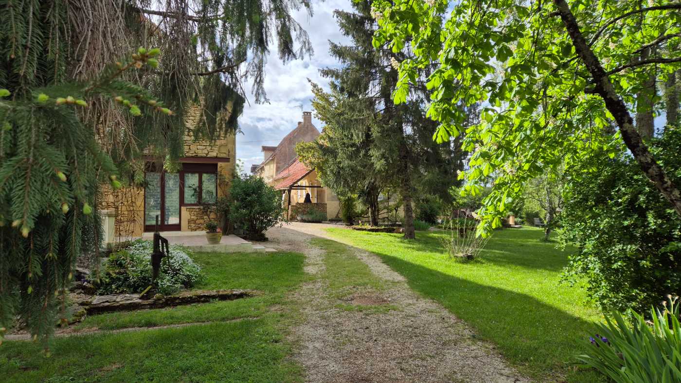 Photo 5 - MAGNIFIQUE DOMAINE EN PLEIN COEUR DU PERIGORD NOIR AU CALME POUR REPOS MÉRITÉ !