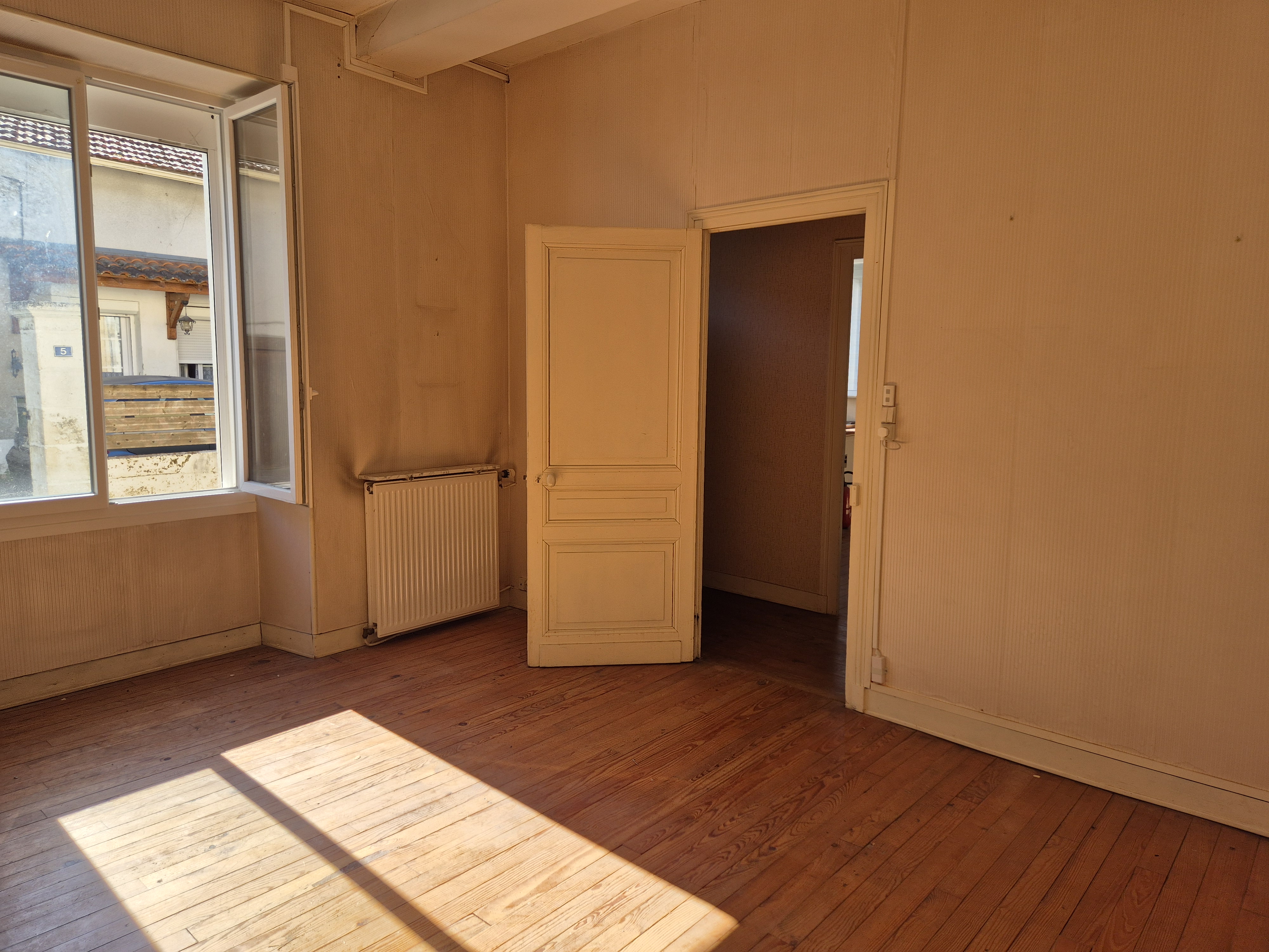 Photo 8 - Maison de BOURG 8 pièces 179m² jardin 220m²