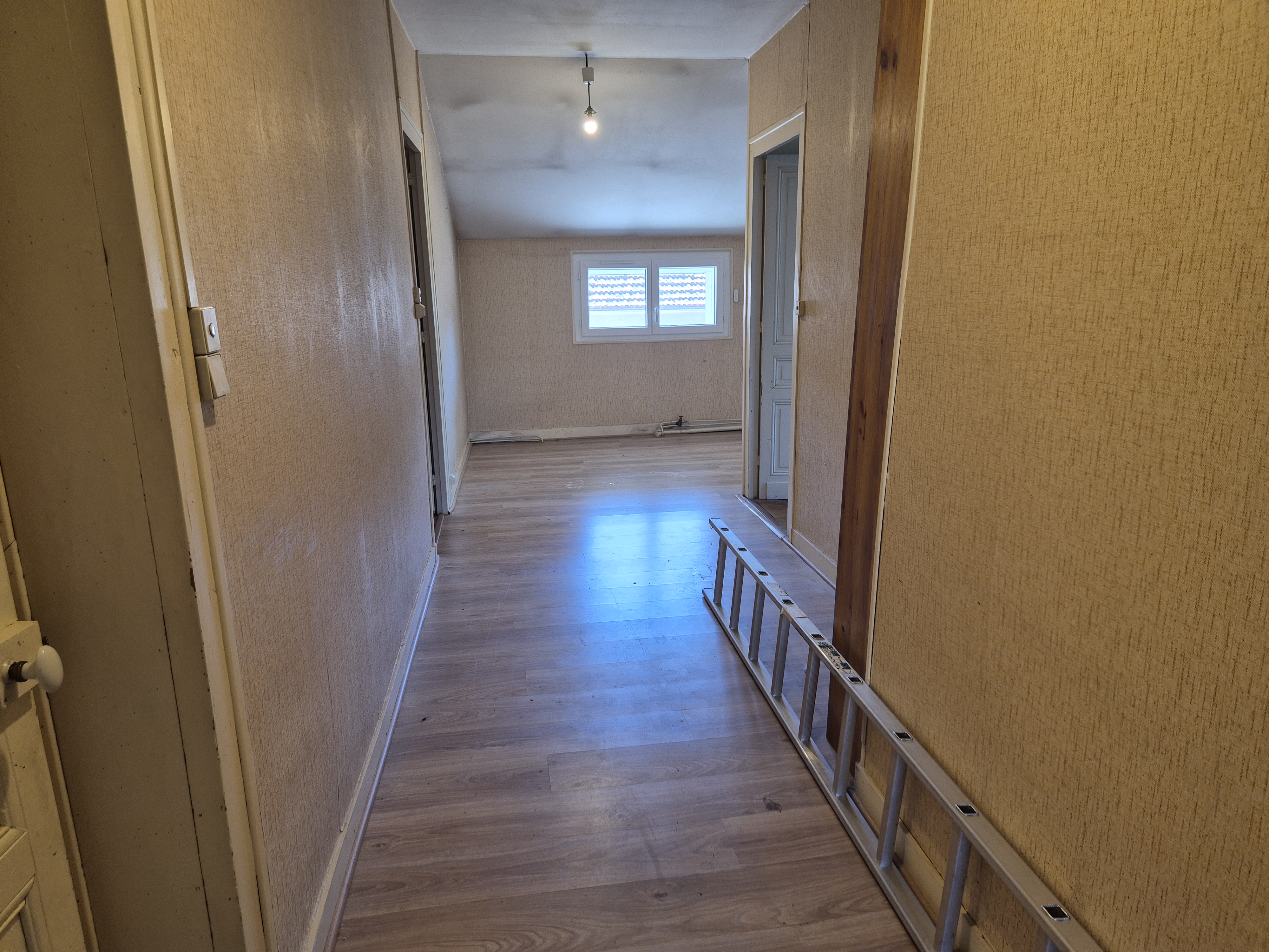 Photo 10 - Maison de BOURG 8 pièces 179m² jardin 220m²