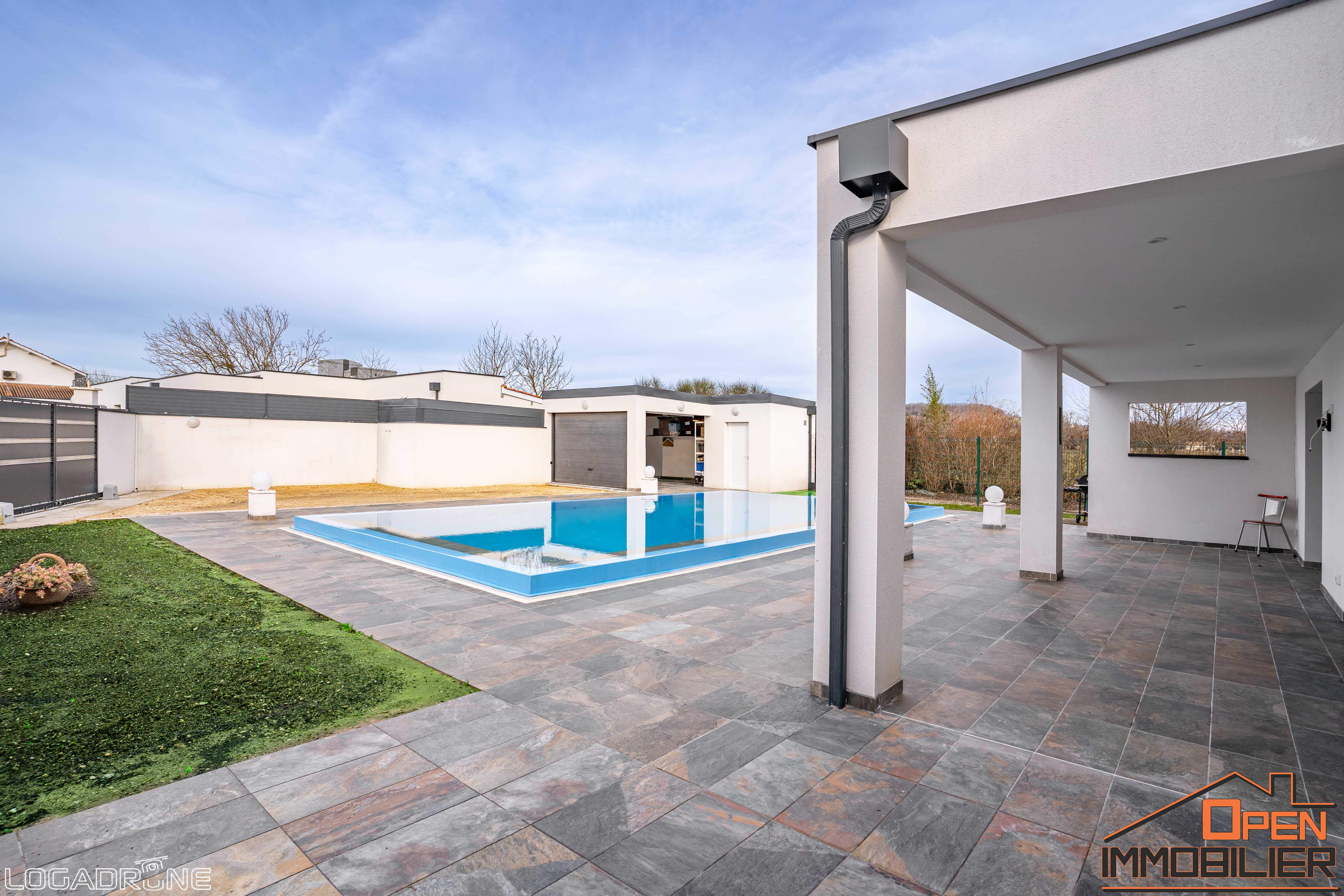 Photo 16 - Maison avec piscine , garage et jardin