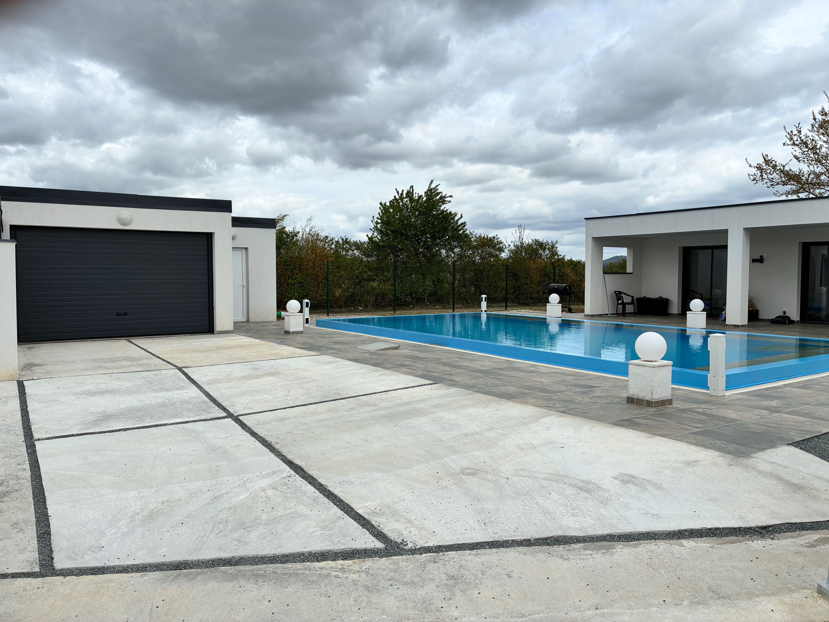 Photo 3 - Maison avec piscine , garage et jardin