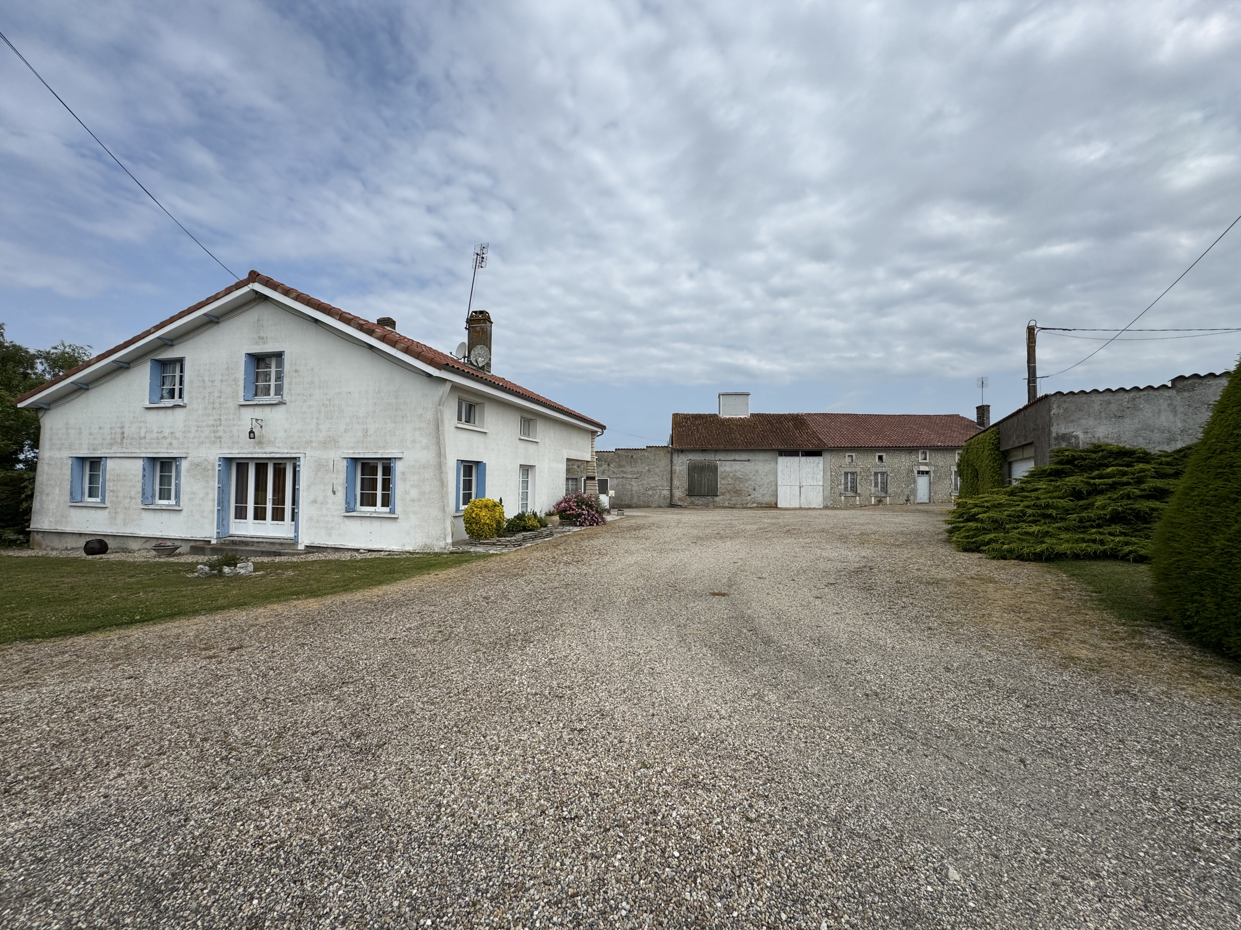 Photo 24 - Ensemble immobilier – Terrain 10000 m² – Hangar