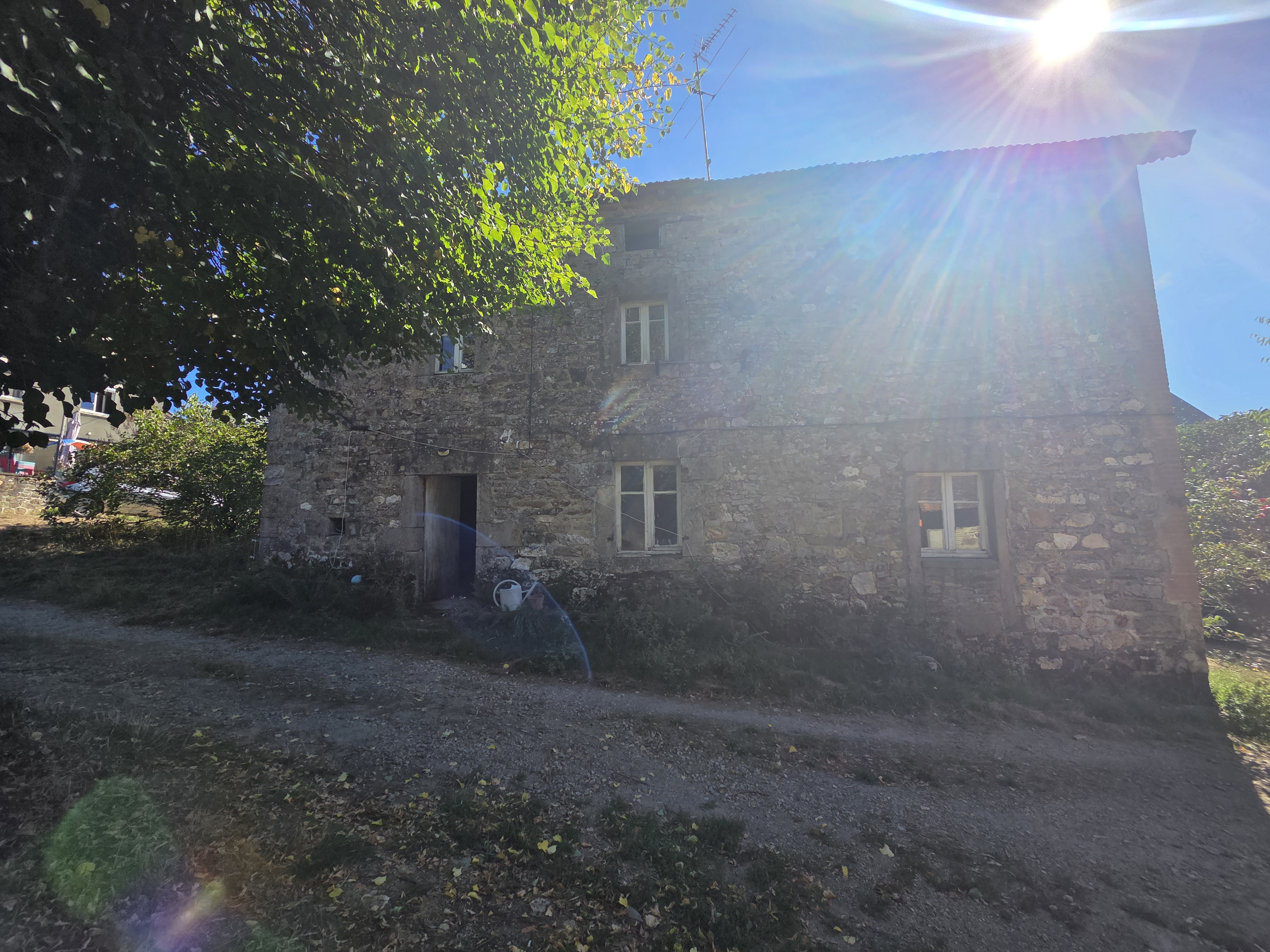 Photo 3 - Maison avec grange auvergnate et dépendances