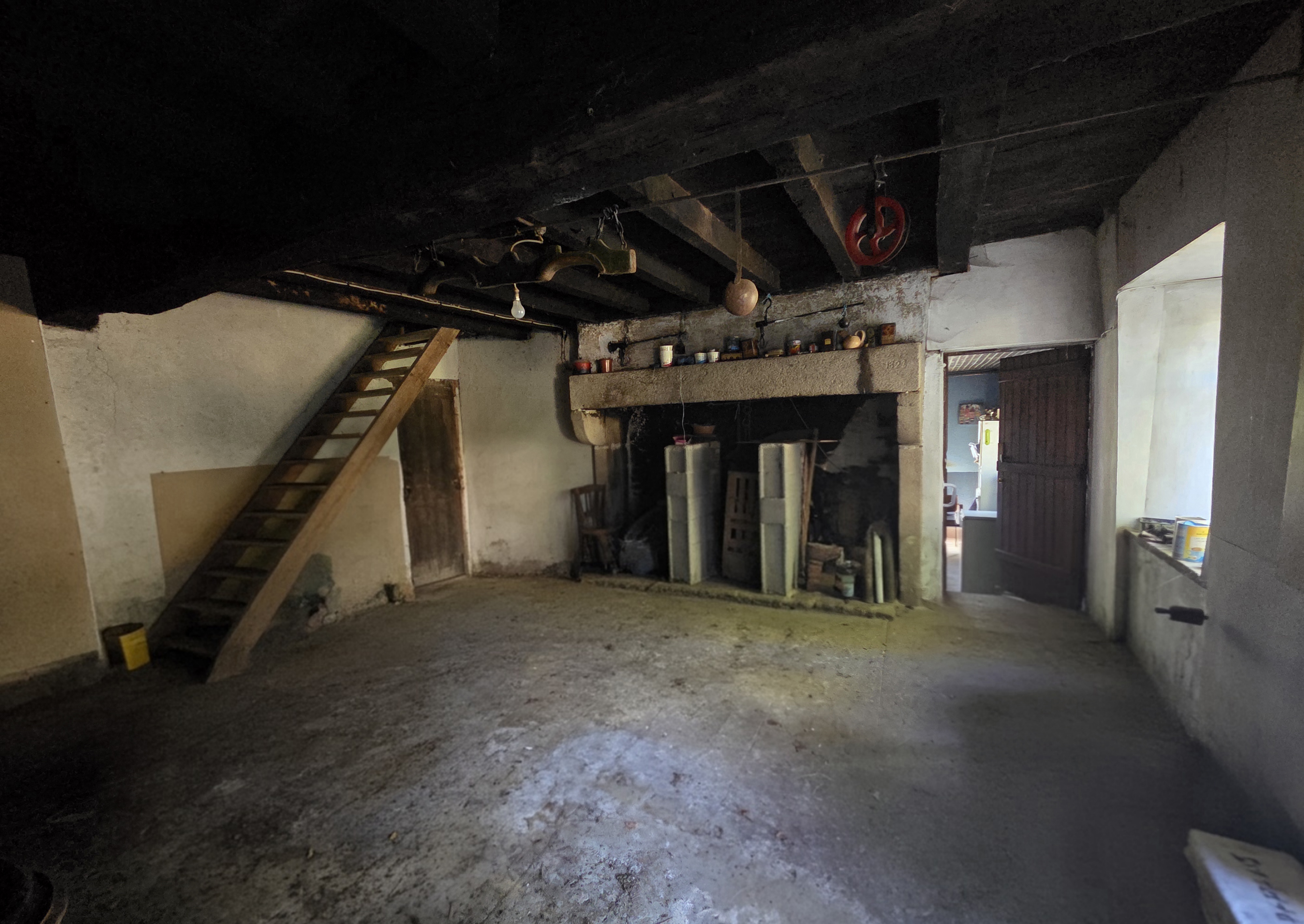 Photo 5 - Maison avec grange auvergnate et dépendances