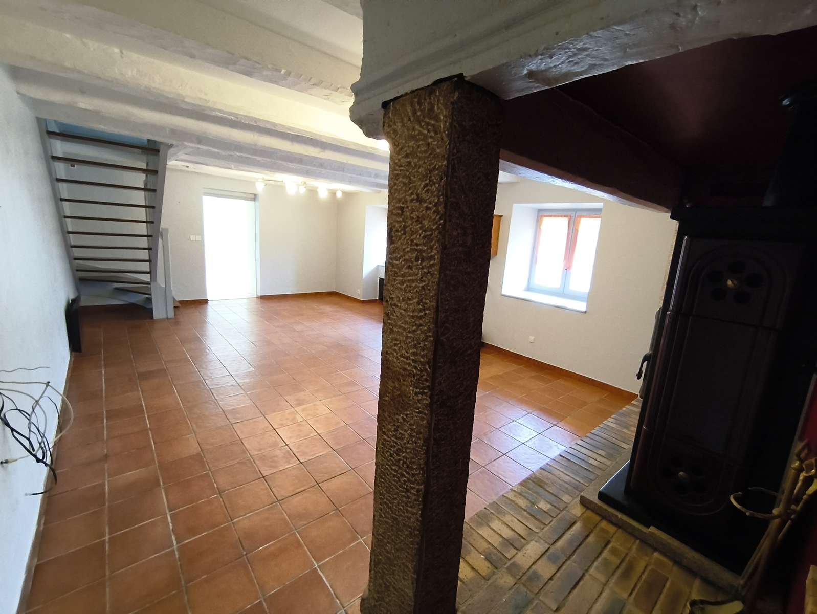 Photo 4 - Charmante maison en pierre et ardoise rénovée, 4 chambres, garage, grange – Proche de Seilhac