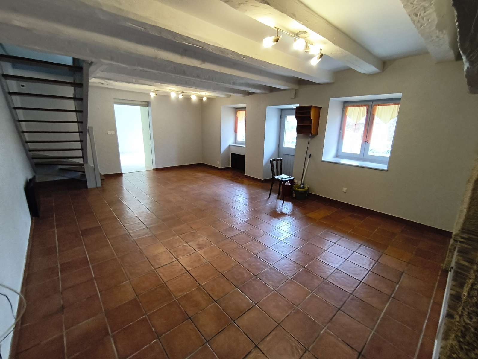 Photo 5 - Charmante maison en pierre et ardoise rénovée, 4 chambres, garage, grange – Proche de Seilhac
