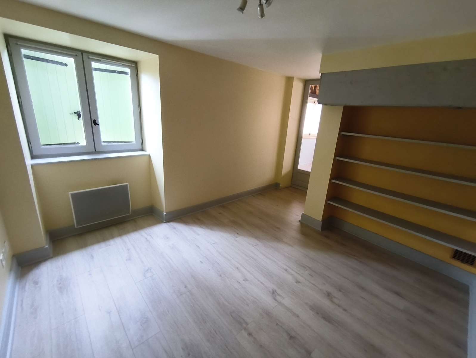 Photo 12 - Charmante maison en pierre et ardoise rénovée, 4 chambres, garage, grange – Proche de Seilhac