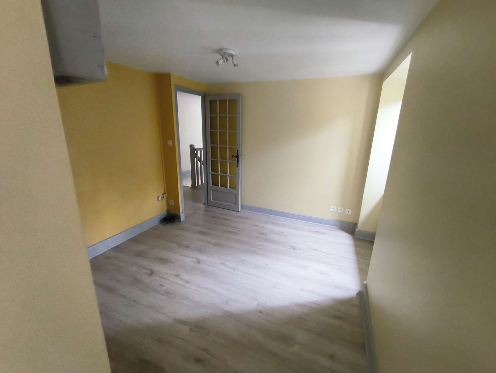 Photo 13 - Charmante maison en pierre et ardoise rénovée, 4 chambres, garage, grange – Proche de Seilhac