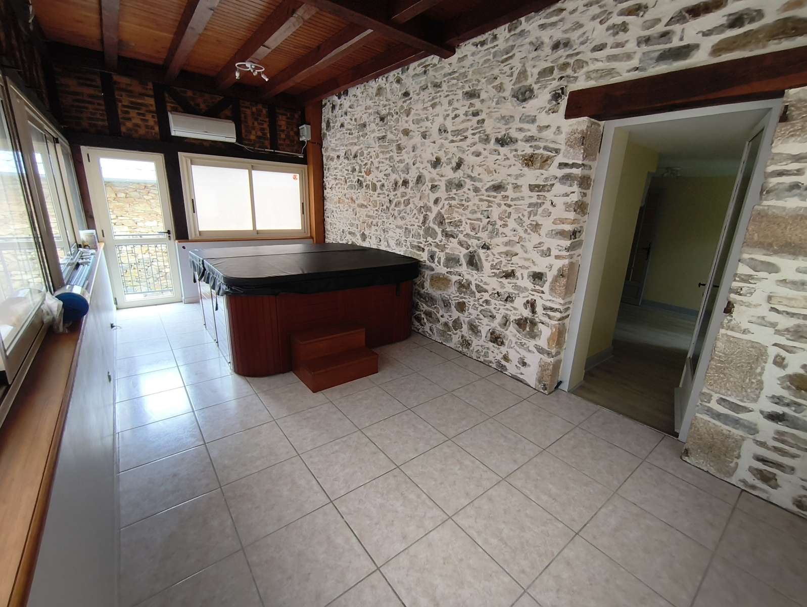 Photo 15 - Charmante maison en pierre et ardoise rénovée, 4 chambres, garage, grange – Proche de Seilhac