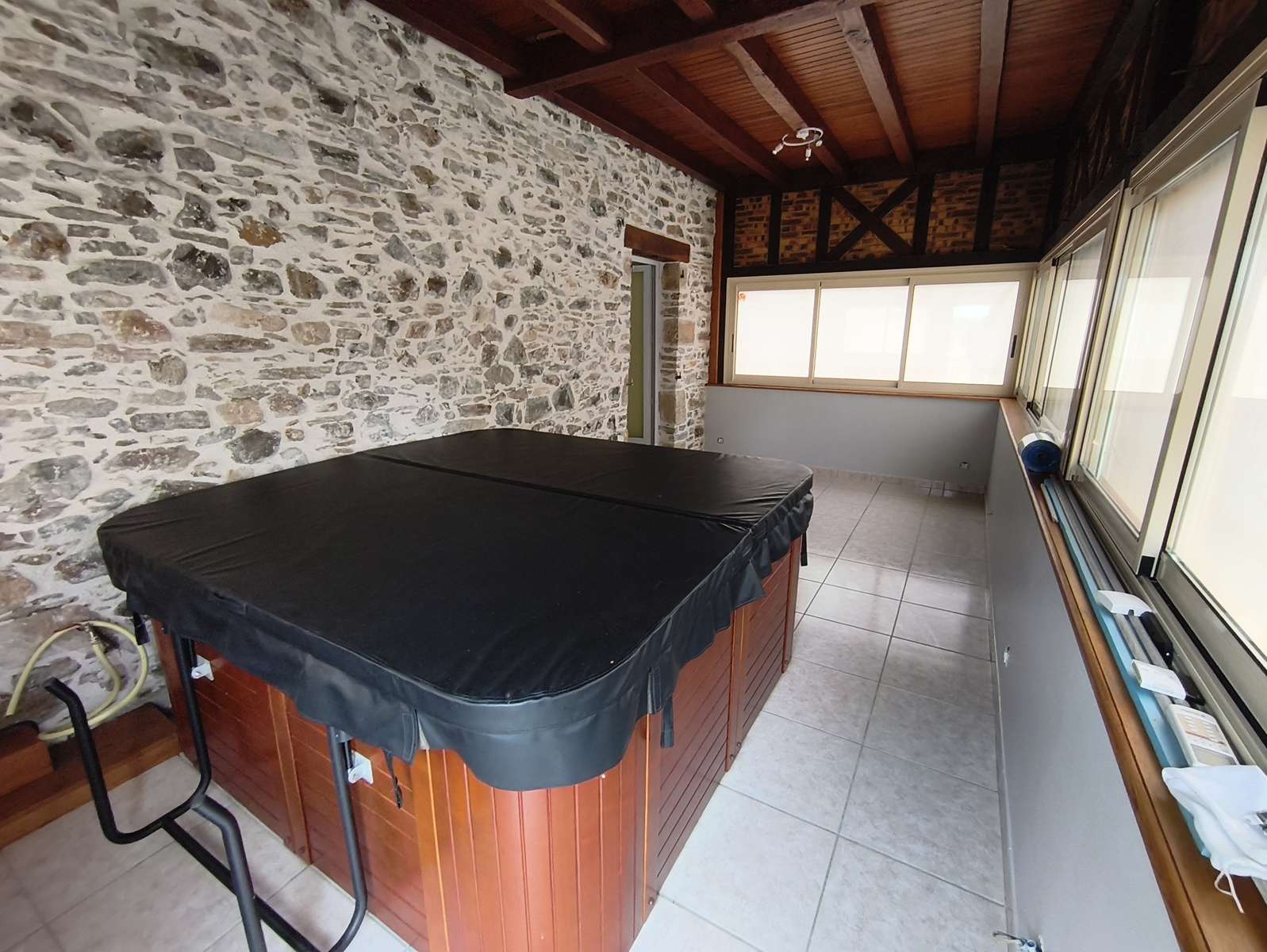 Photo 16 - Charmante maison en pierre et ardoise rénovée, 4 chambres, garage, grange – Proche de Seilhac