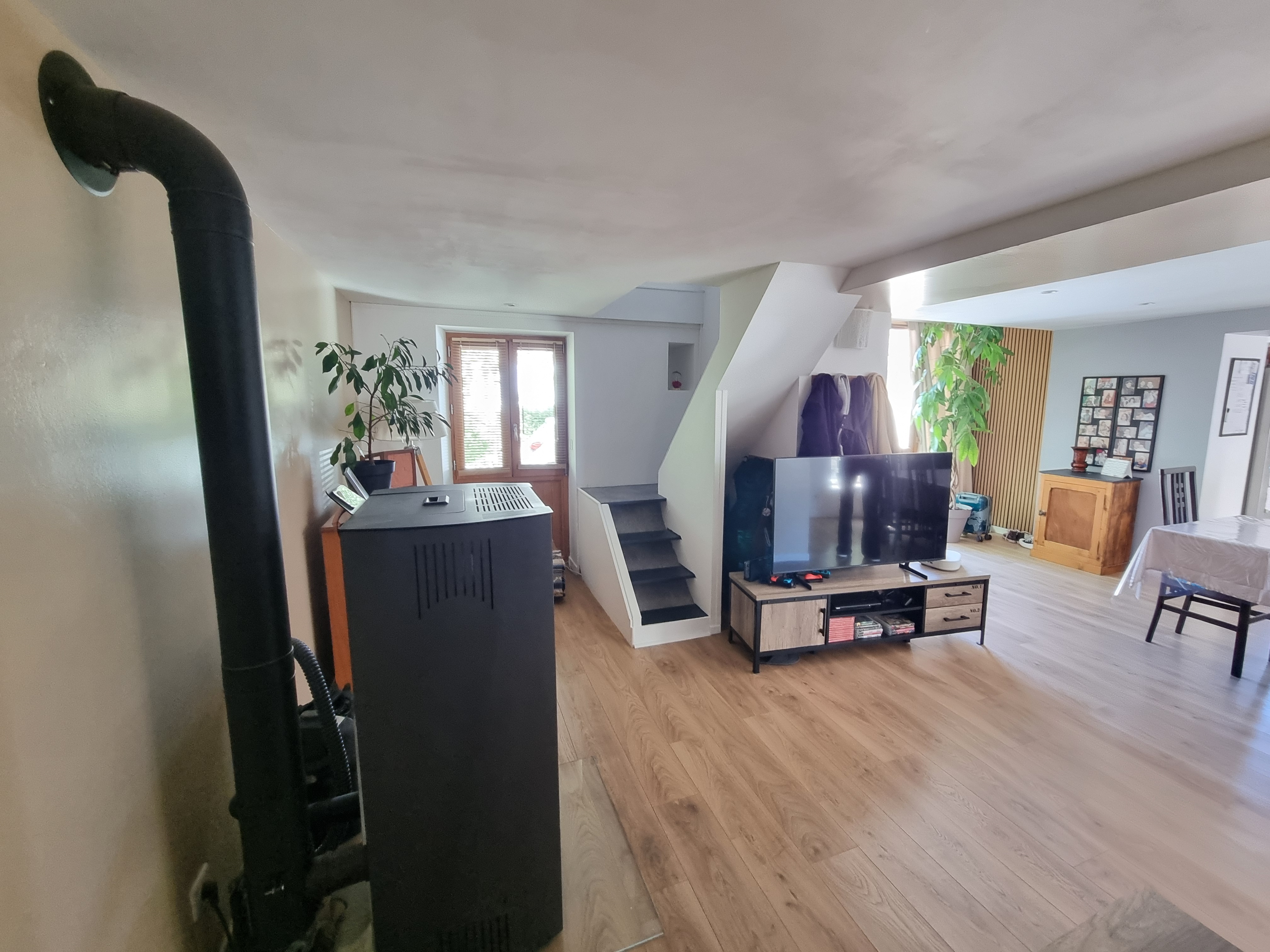 Photo 5 - Grange réhabilitée sur 9 518 m² de terrain traversé par un ruisseau !