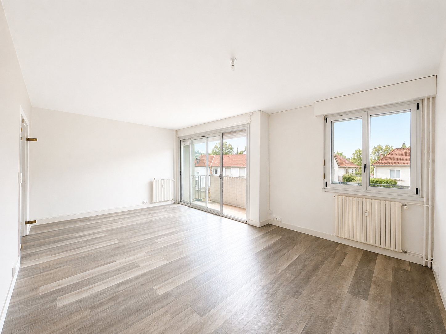 Photo 2 - Appartement T4 avec balcons, parking couvert et cave à Aubusson (23200)