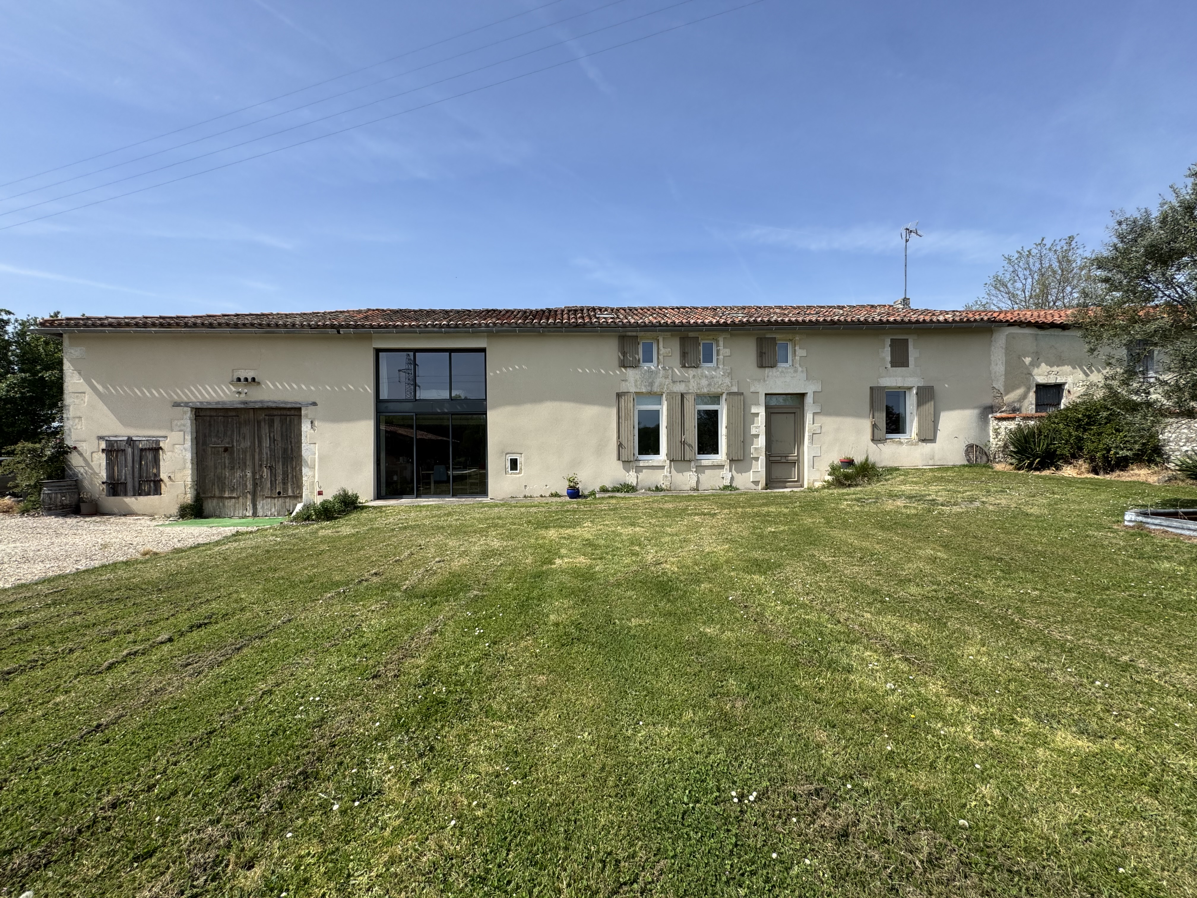 Photo 3 - Élégante maison de caractère avec piscine et grand terrain arboré