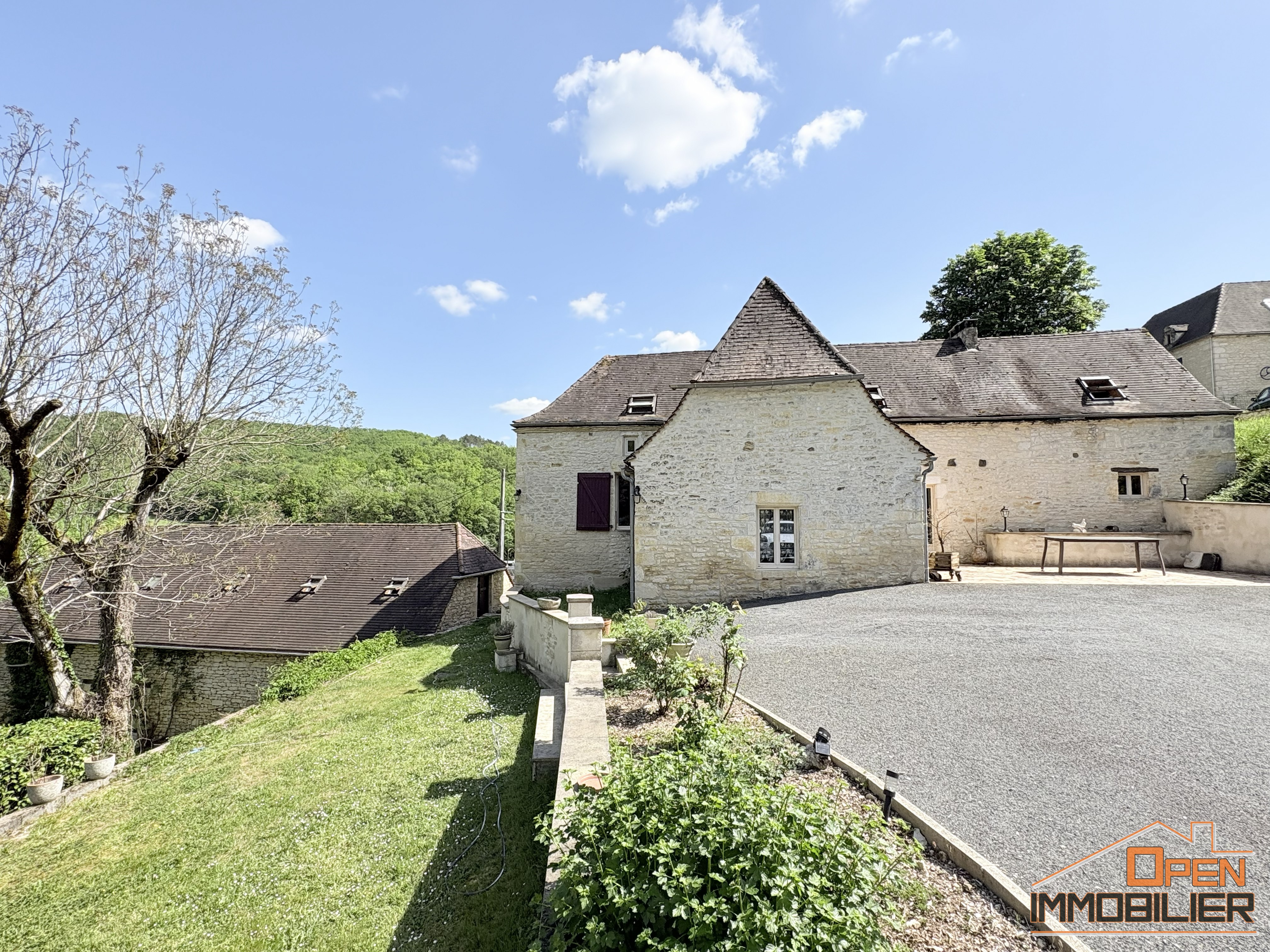 Photo 5 - Propriété en pierre 336m², piscine, gîte, chambres d&rsquo;hôtes et 20 hectares de terrain