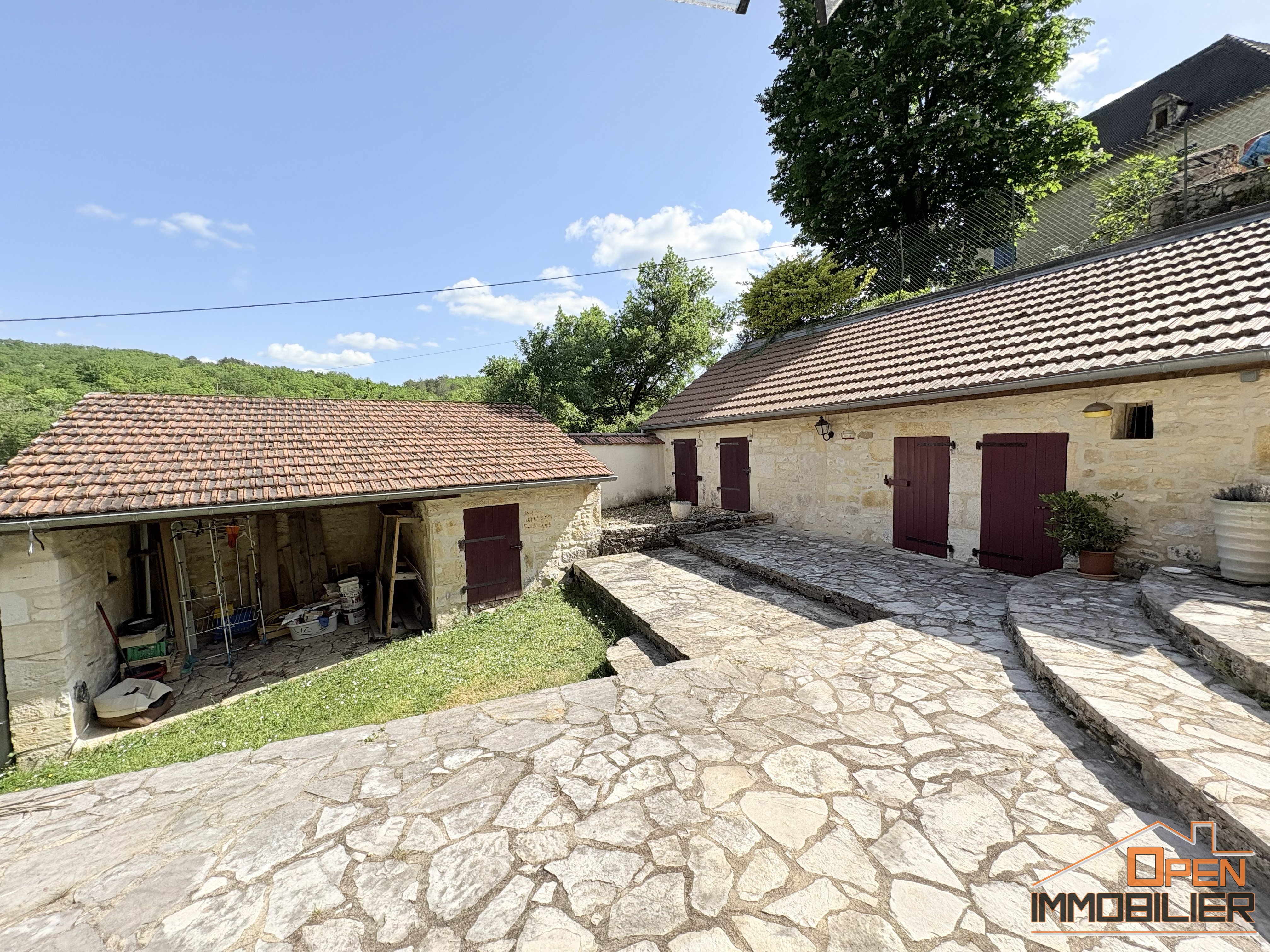 Photo 32 - Propriété en pierre 336m², piscine, gîte, chambres d&rsquo;hôtes et 20 hectares de terrain