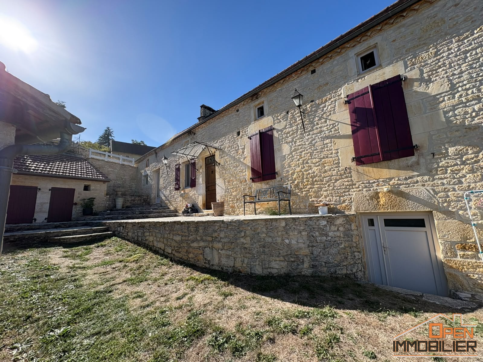 Photo 32 - Propriété en pierre 336m², piscine, gîte, chambres d&rsquo;hôtes et 20 hectares de terrain