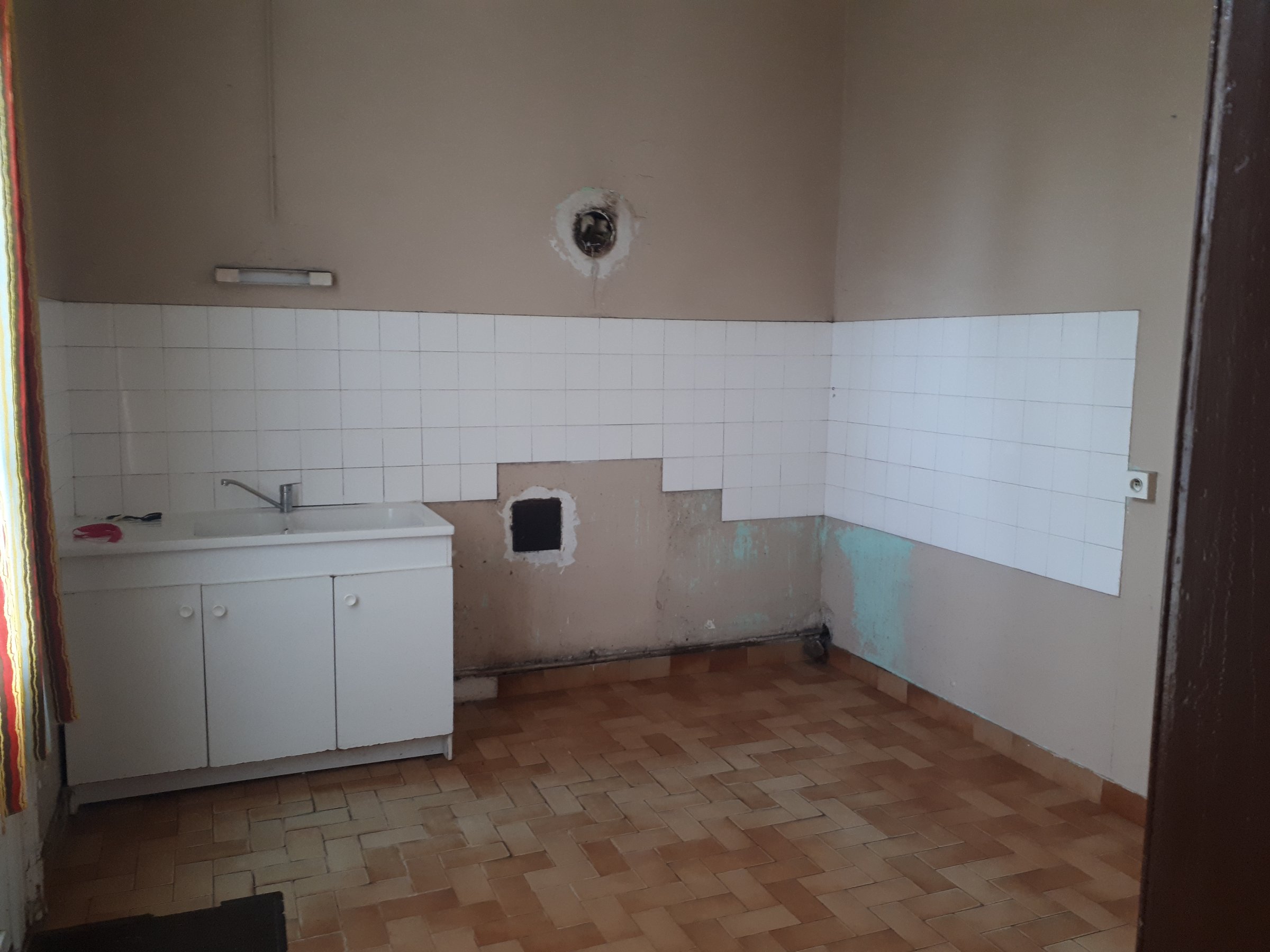 Photo 7 - Superbe potentiel pour cette grande maison historique à rénover, 6 chambres