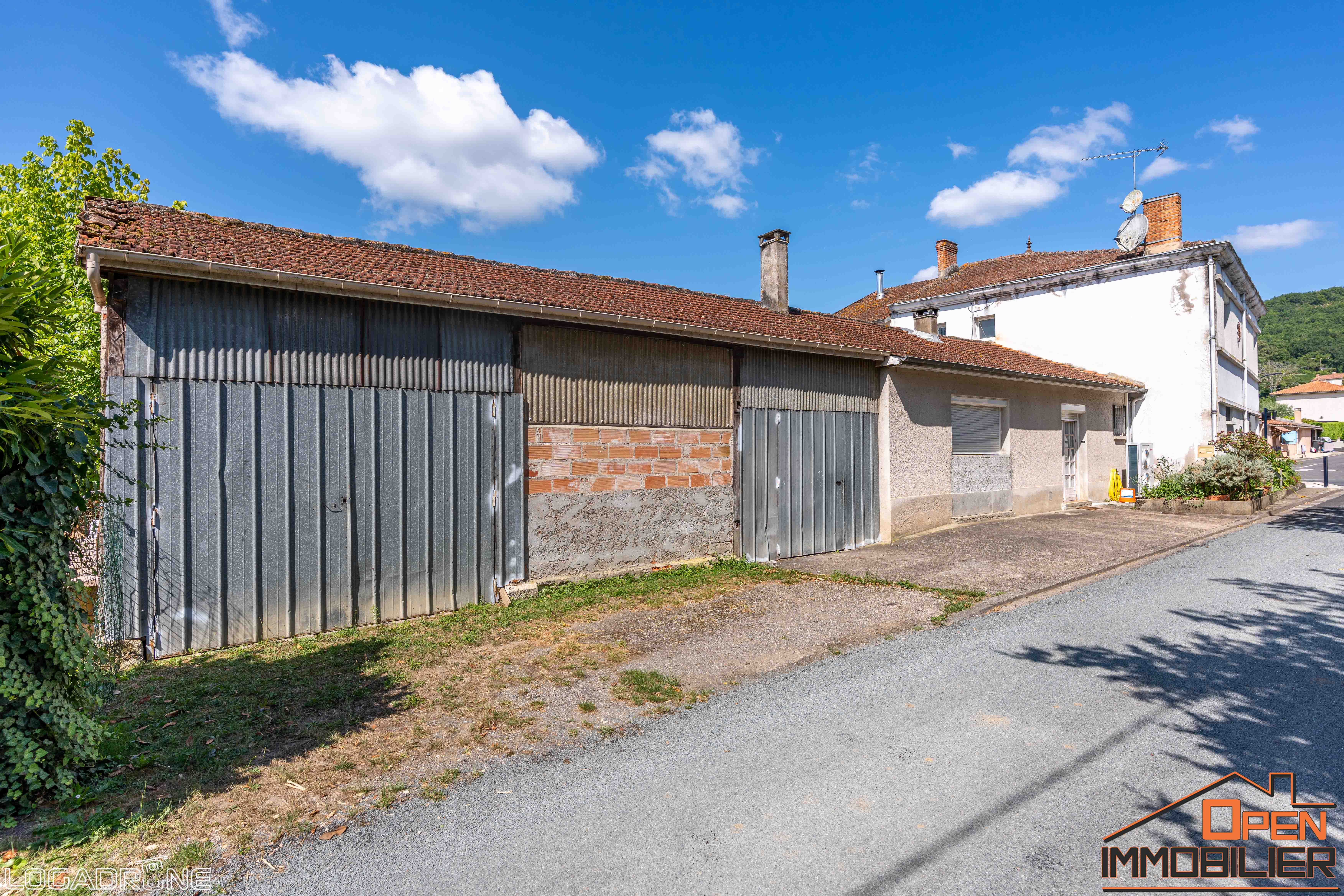 Photo 4 - MAISON DE VILLE AVEC GARAGE ET JARDIN