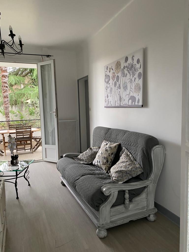 Photo 9 - GRAND T4 MEUBLE EN REZ DE JARDIN LUMINEUX ET CALME EVENTUELLEMENT POUR ACTIVITE (ASSISTANTE MATERNELLE …) OU COLOCATION TARBES CENTRE PROCHE GARE,UNIVERSITE,COMMERCES…