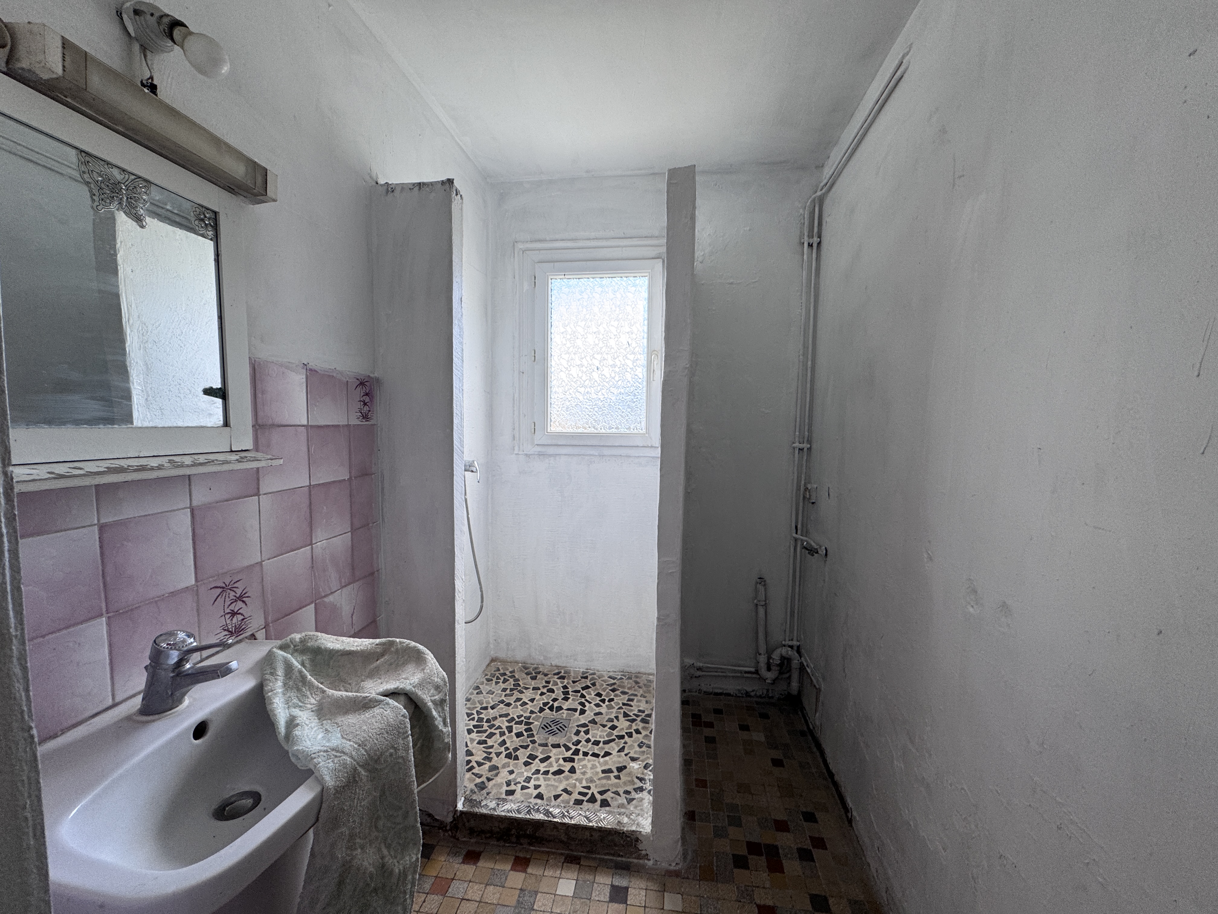 Photo 8 - Maison à rénover proche de toutes les commodités