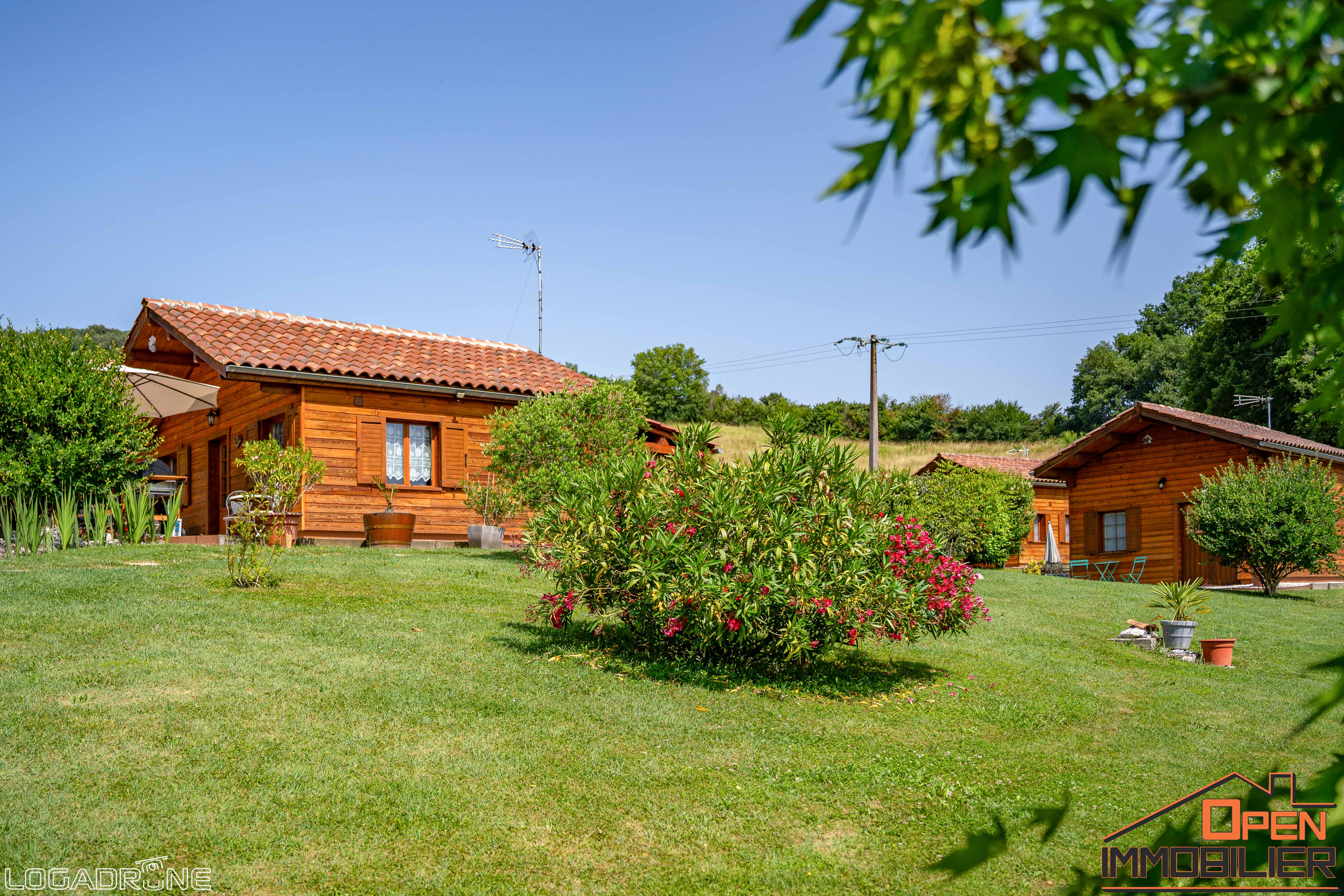 Photo 11 - chalet bois avec piscine