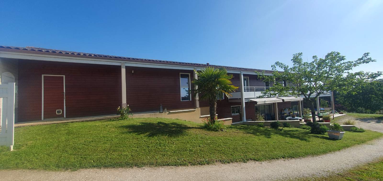 Photo 6 - Grande maison en bois