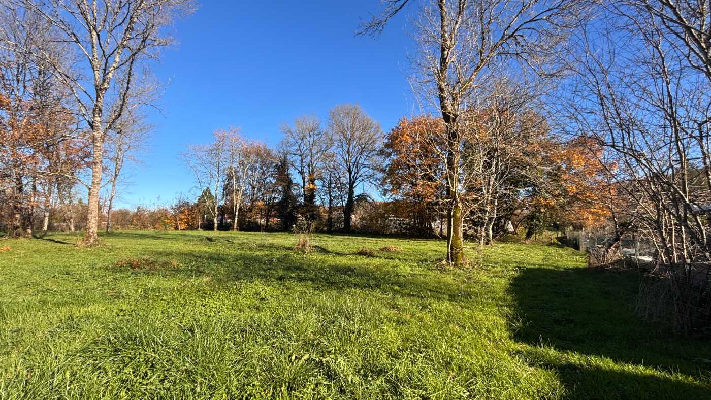 Terrain constructible de 2 215m² à Chancelade - Photo 2