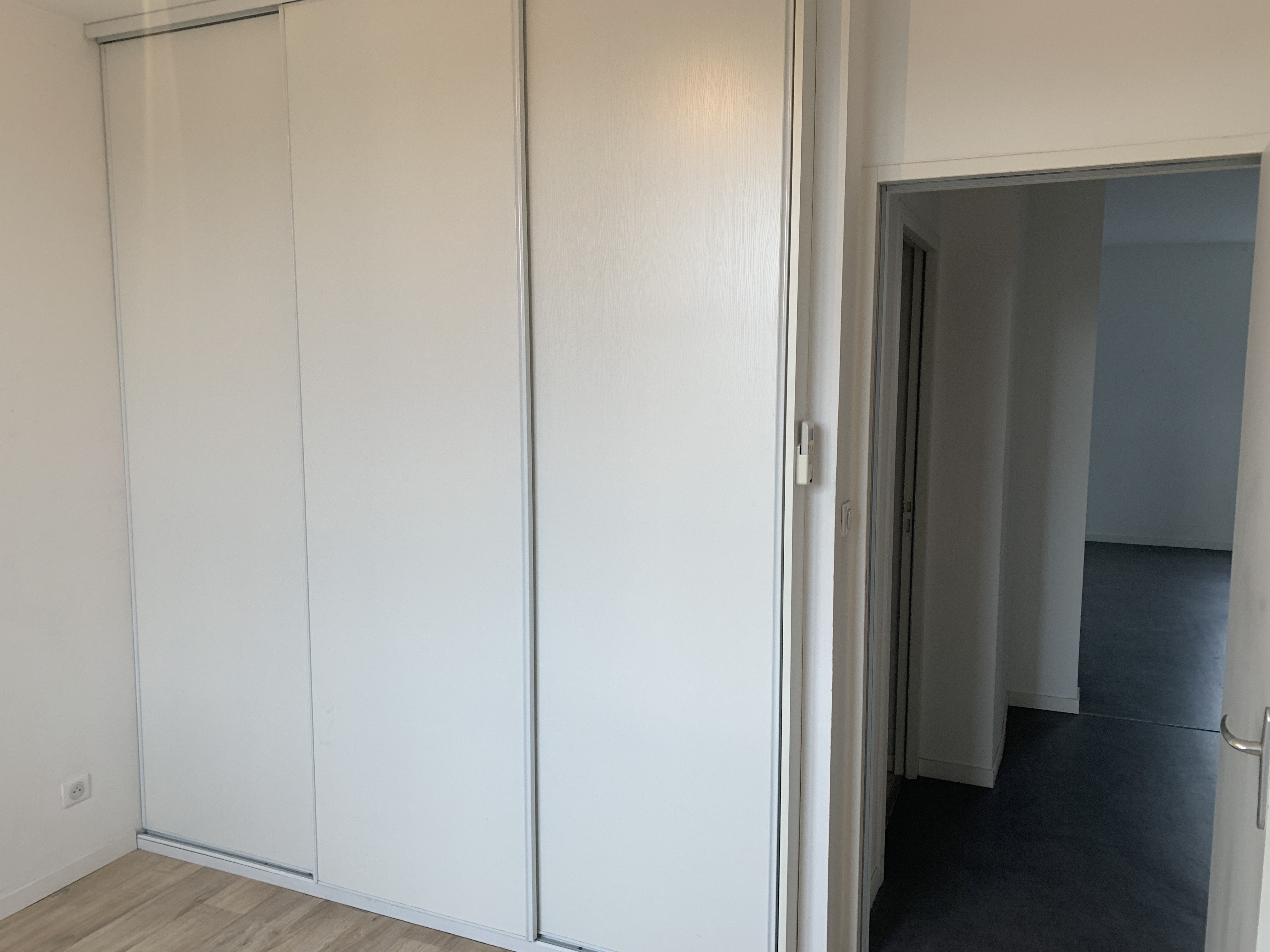 Photo 8 - Appartement T2 bis vide