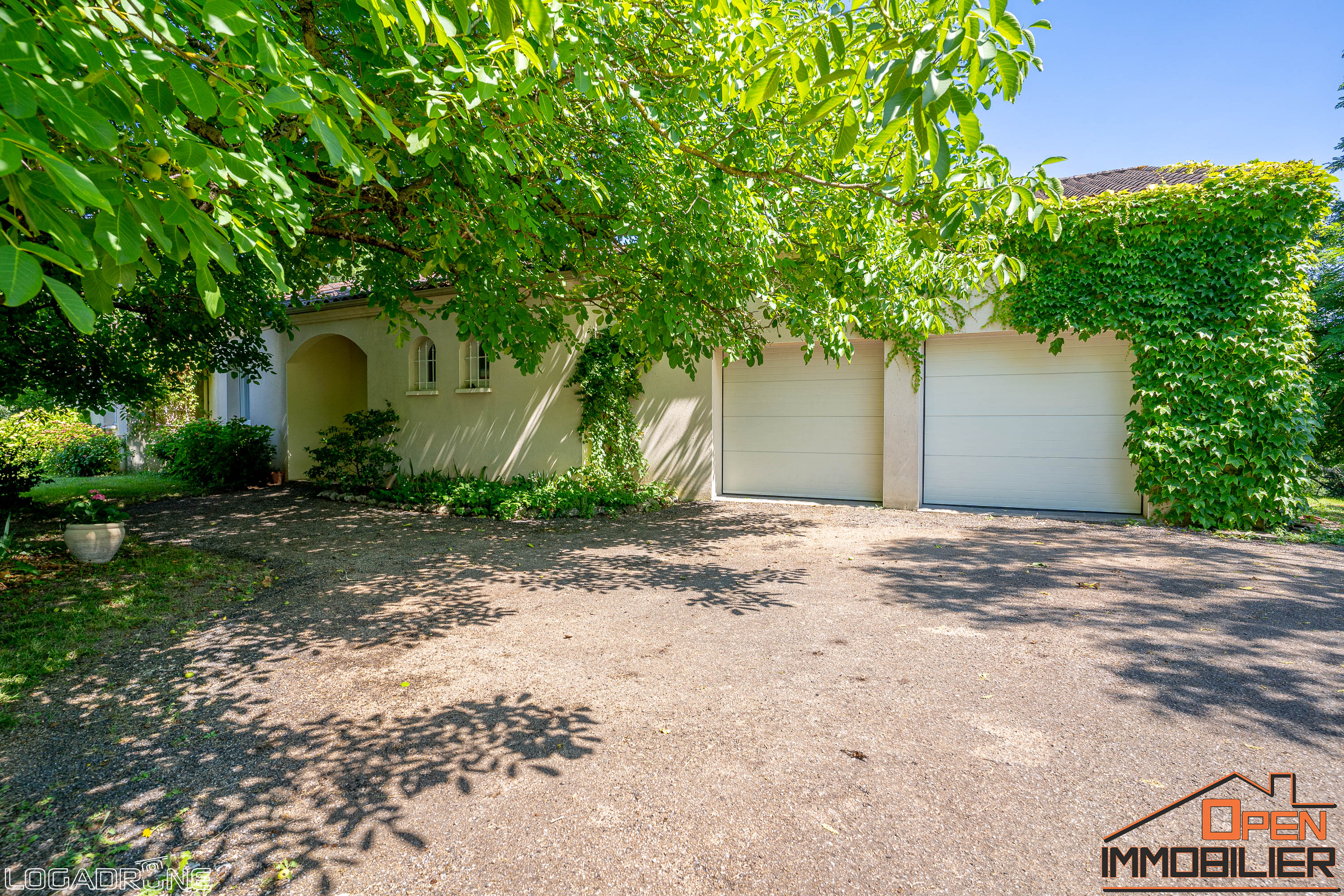 Photo 5 - MAISON DE TYPE 8 AU LEDAT DE 220M2 SUR UN TERRAIN DE 4400M2 AU BORD DU LOT