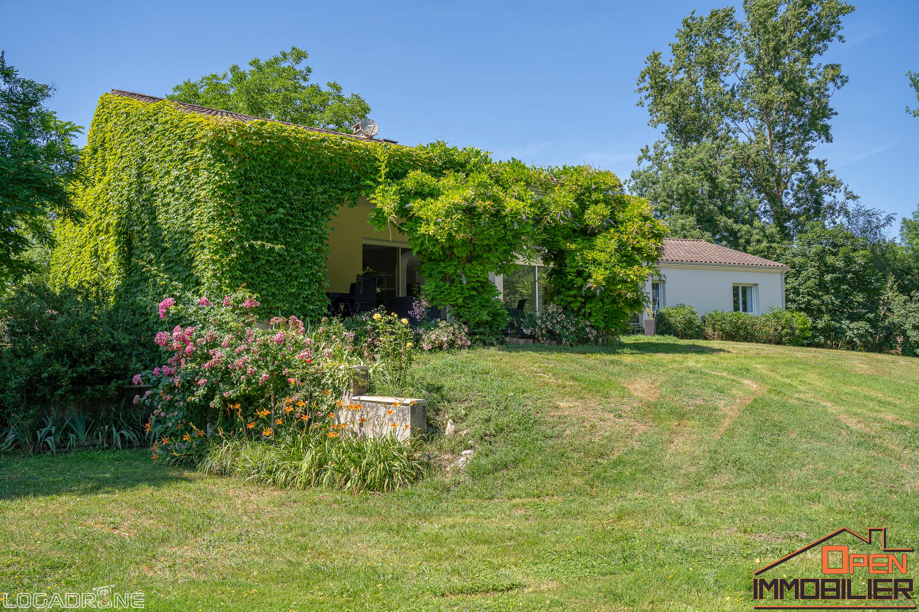 Photo 19 - MAISON DE TYPE 8 AU LEDAT DE 220M2 SUR UN TERRAIN DE 4400M2 AU BORD DU LOT