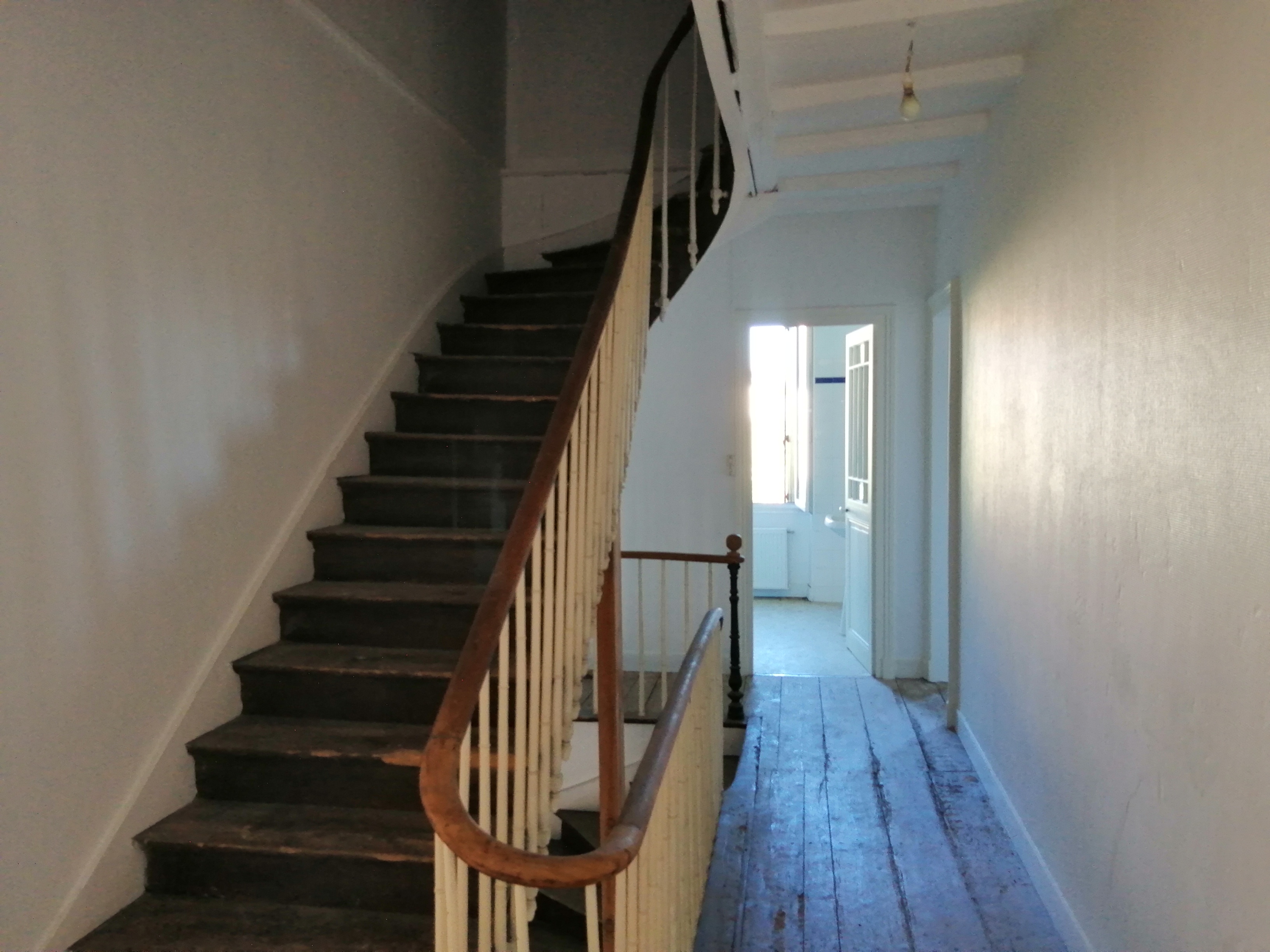 Maison de Maître trois appartements et dépendances - Photo 2