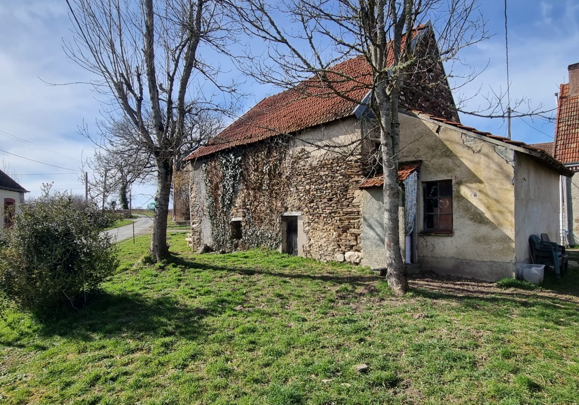 Photo 3 - Petit corps de ferme à rénover !