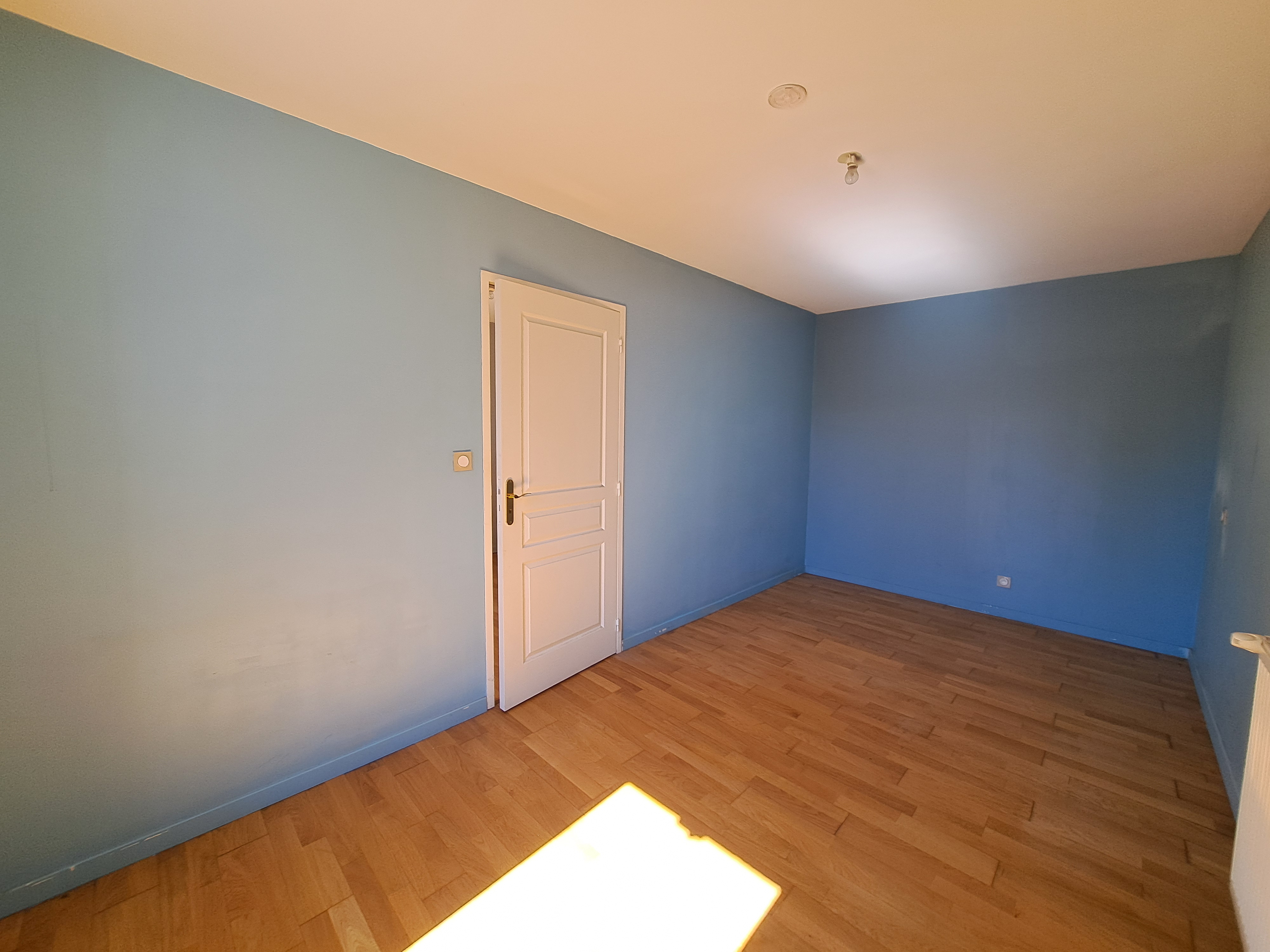 Photo 7 - Maison Charentaise avec dépendances attenantes, puits et jardin – 209 m² – 7 pièces – 2426 m²