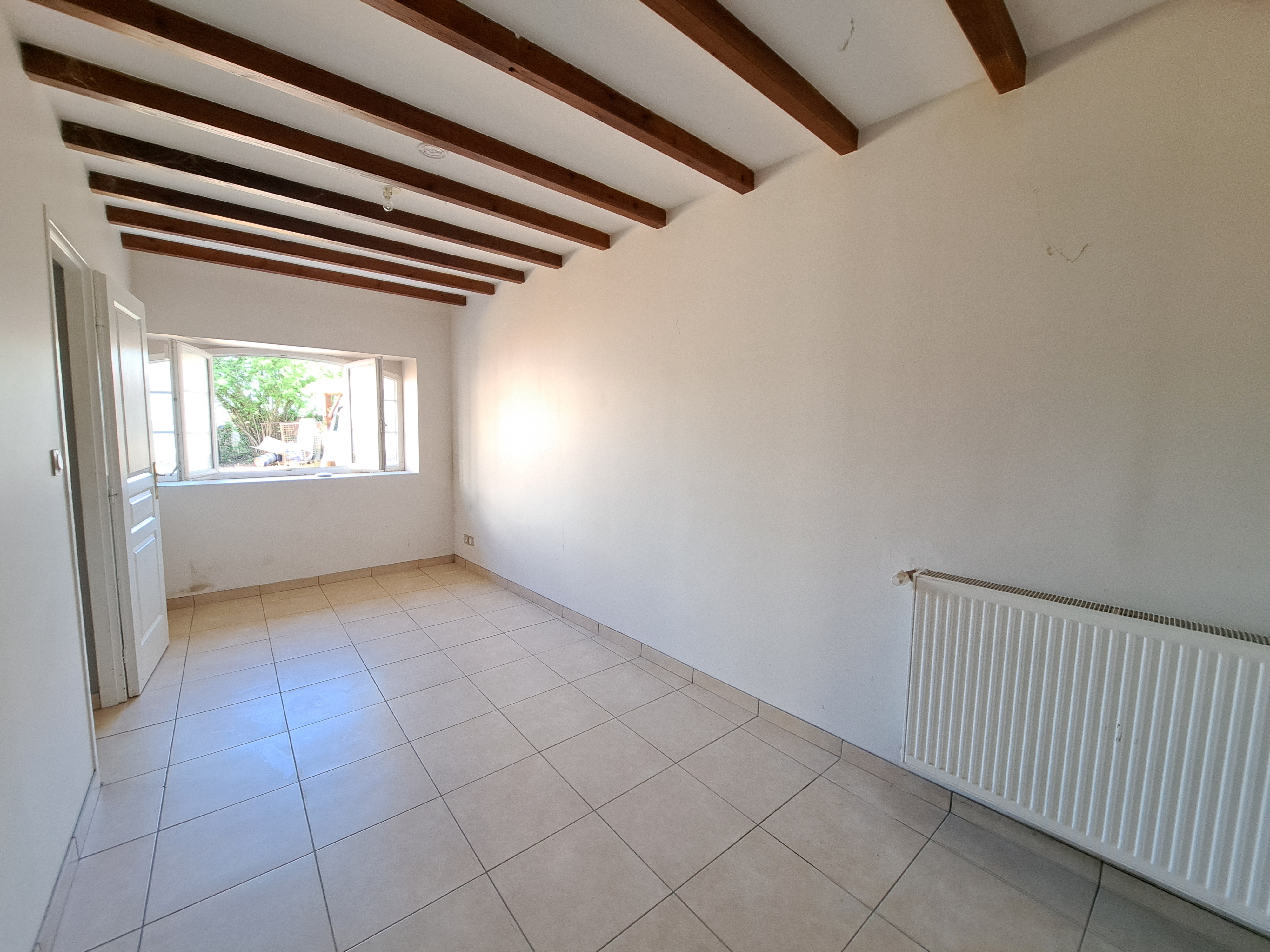 Photo 5 - Maison Charentaise avec dépendances attenantes, puits et jardin – 209 m² – 7 pièces – 2426 m²