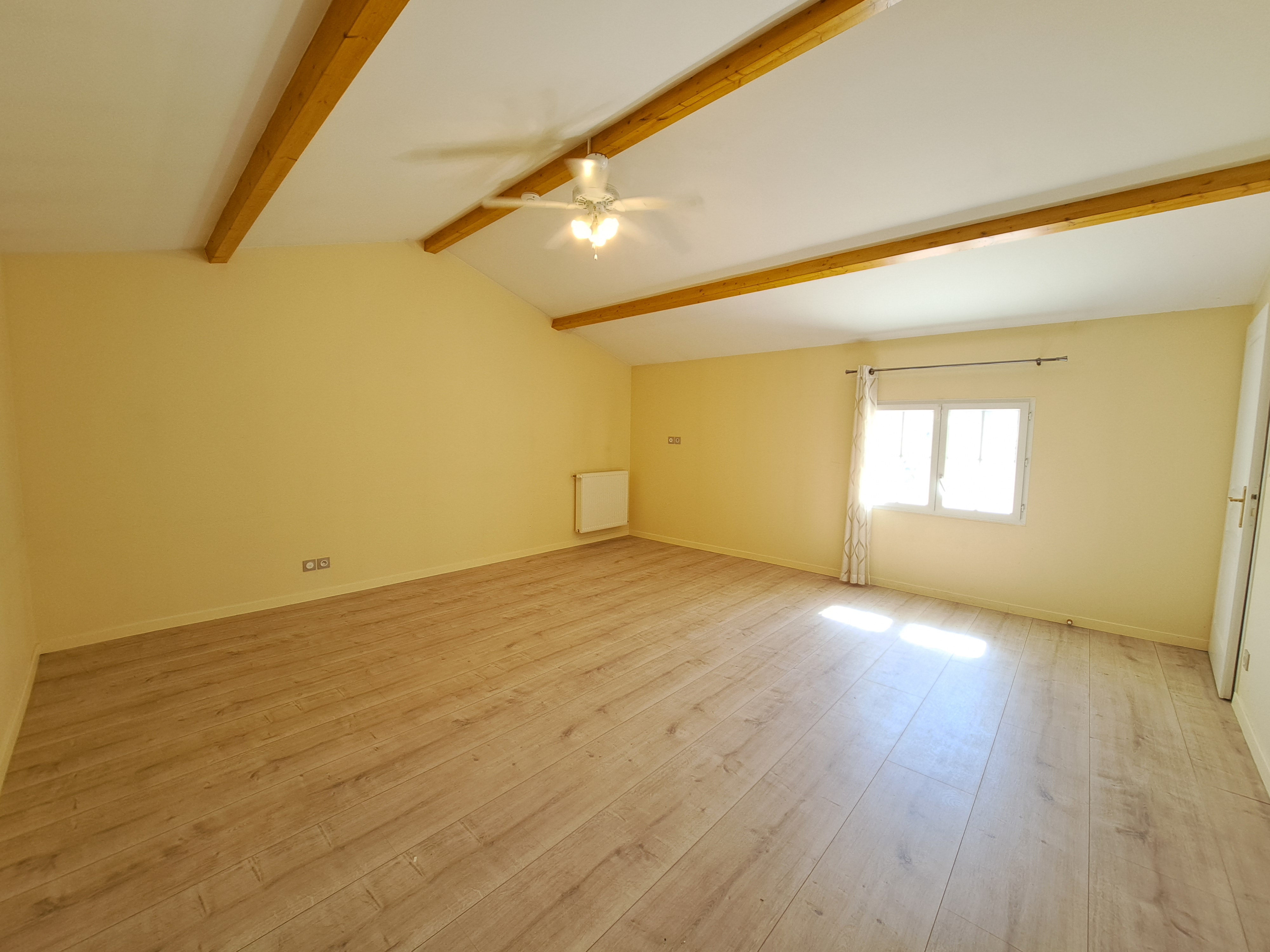 Photo 12 - Maison Charentaise avec dépendances attenantes, puits et jardin – 209 m² – 7 pièces – 2426 m²