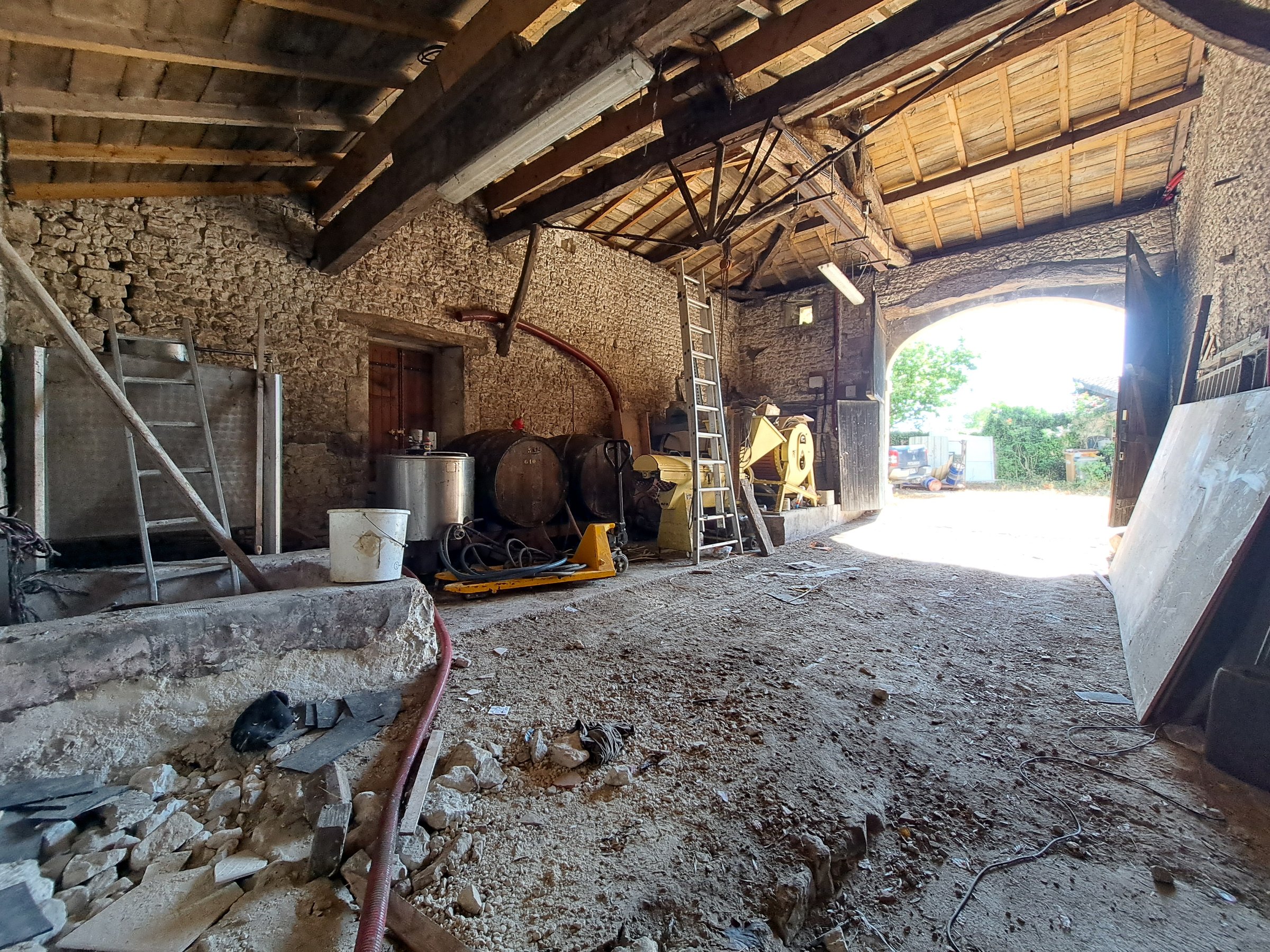 Photo 14 - Maison Charentaise avec dépendances attenantes, puits et jardin – 209 m² – 7 pièces – 2426 m²