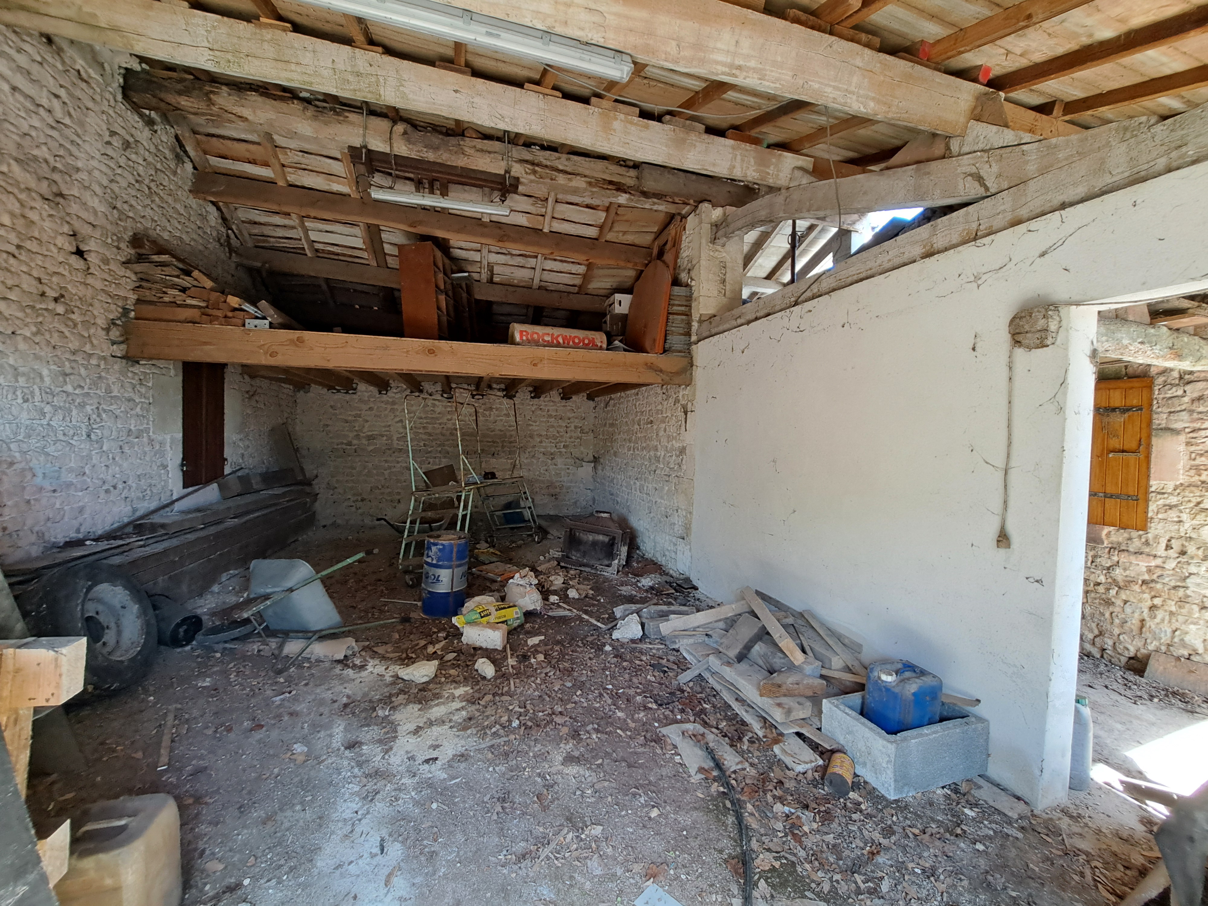 Photo 15 - Maison Charentaise avec dépendances attenantes, puits et jardin – 209 m² – 7 pièces – 2426 m²