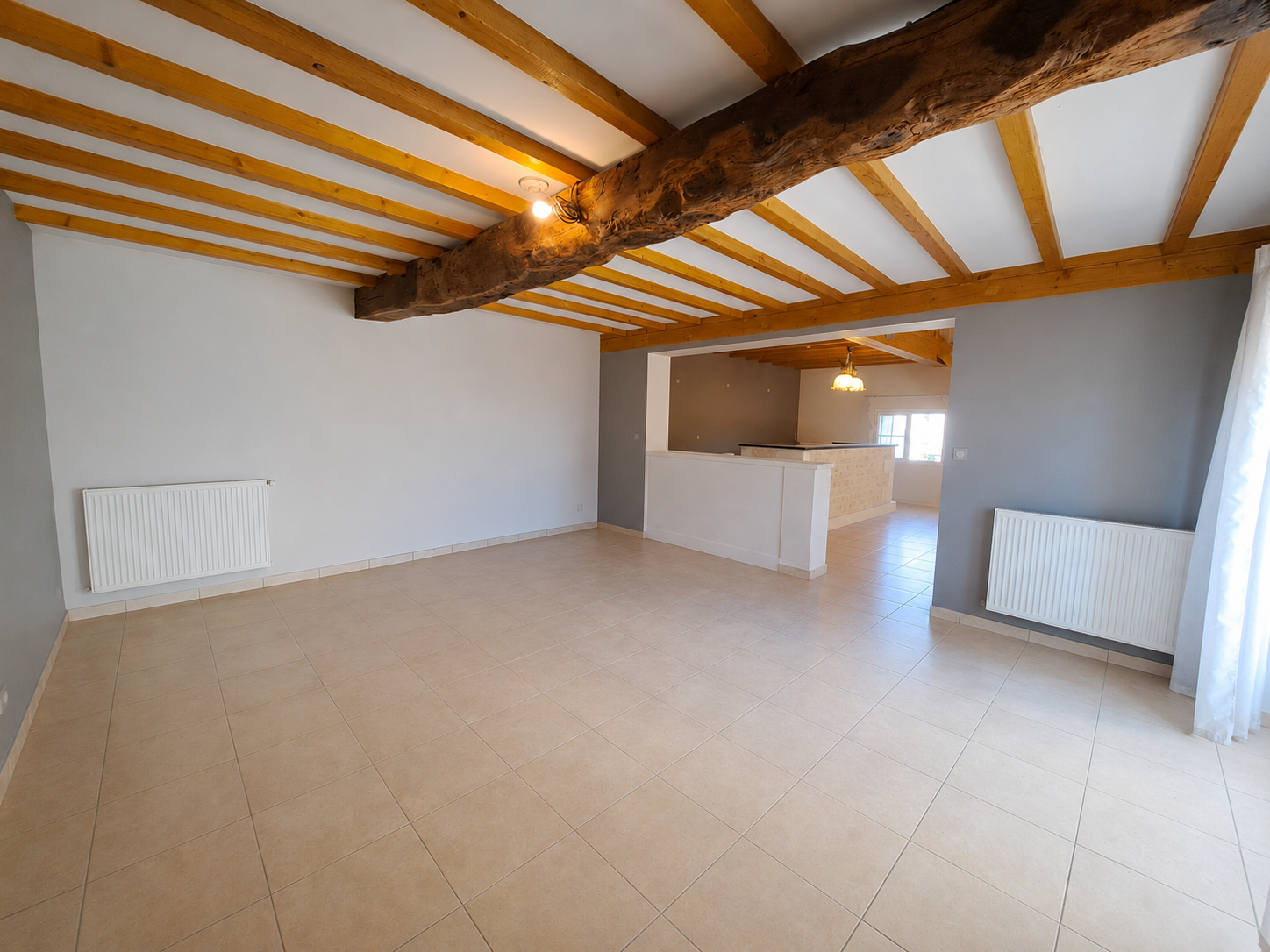 Photo 4 - Maison Charentaise avec dépendances attenantes, puits et jardin – 209 m² – 7 pièces – 2426 m²
