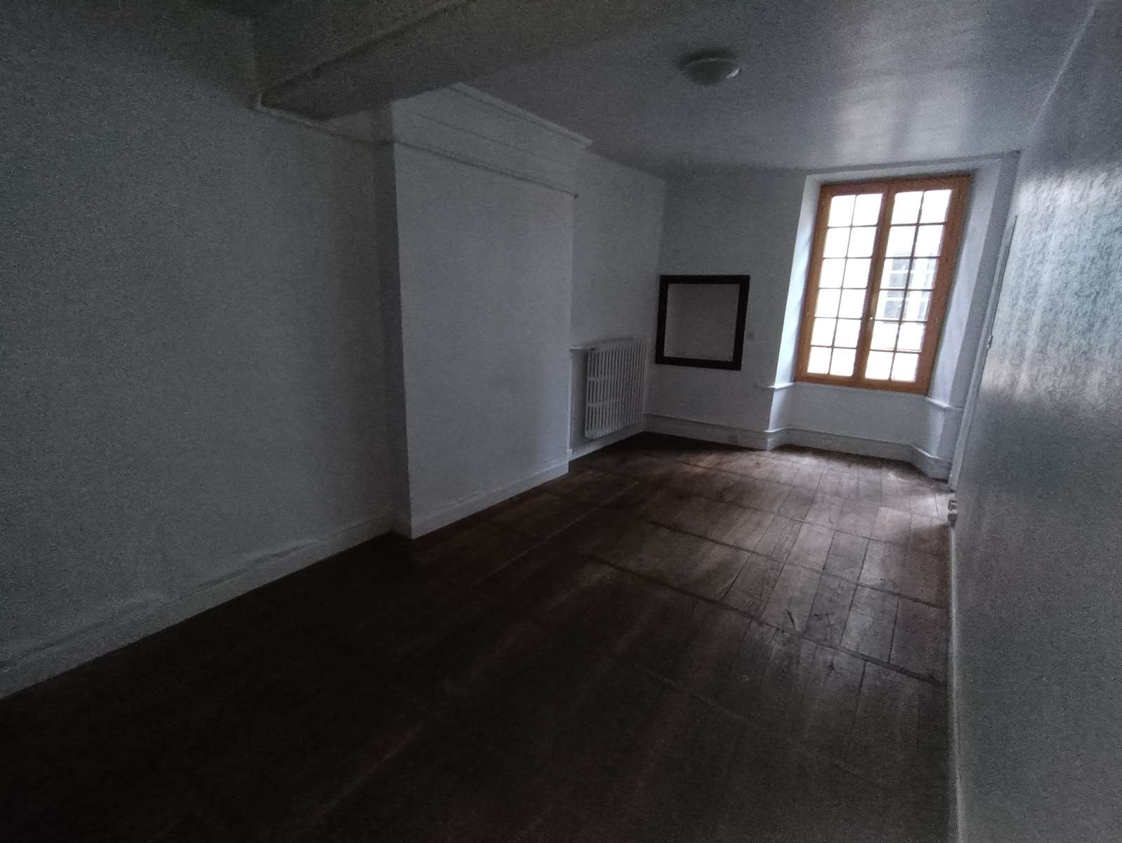 Immeuble en pierre avec toiture récente – Quartier historique de Tulle - Photo 3