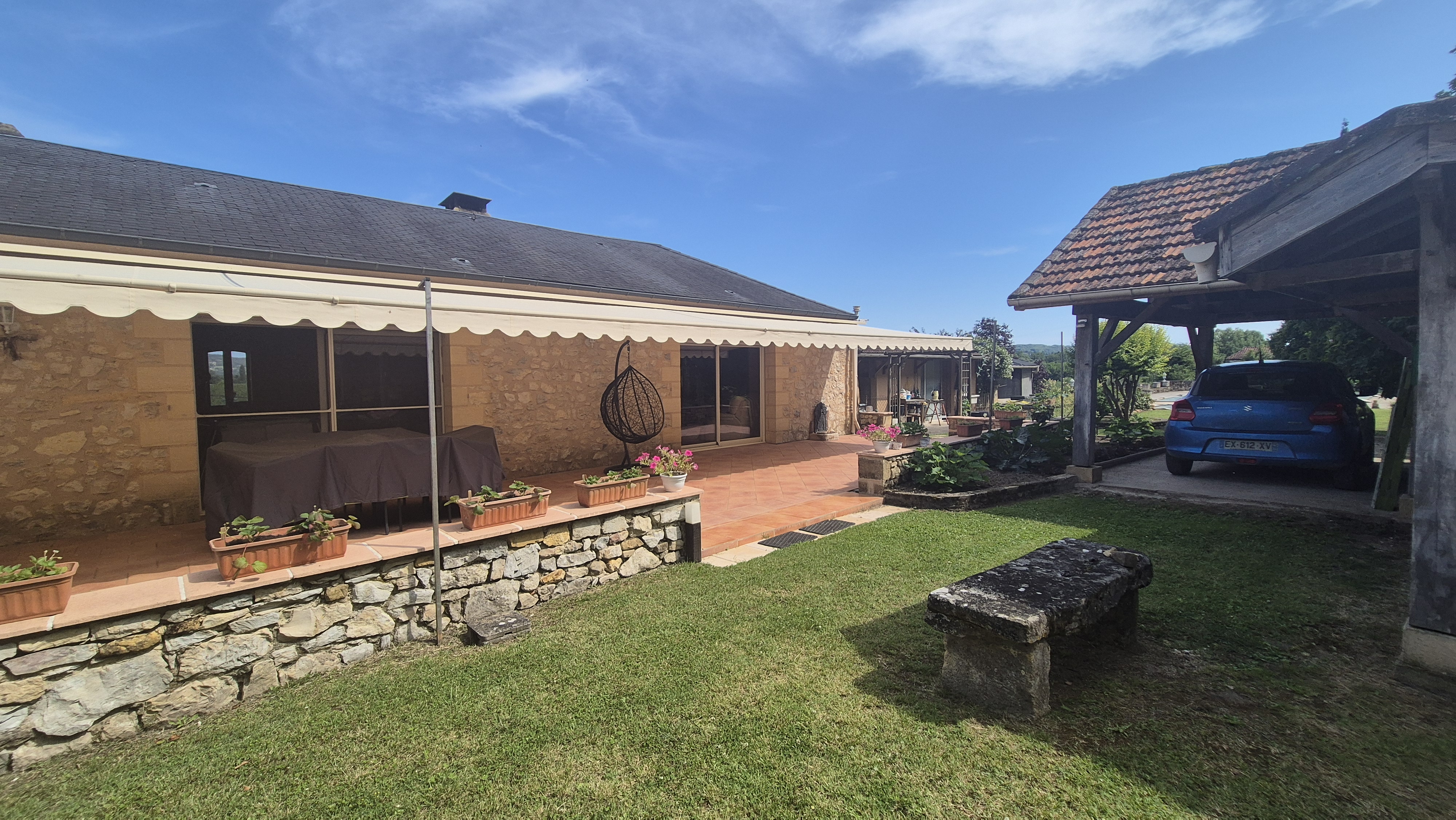 Photo 4 - MAISON DE PRESTIGE EN PIERRE AVEC VUE ET BEAU JARDIN ET PISCINE !