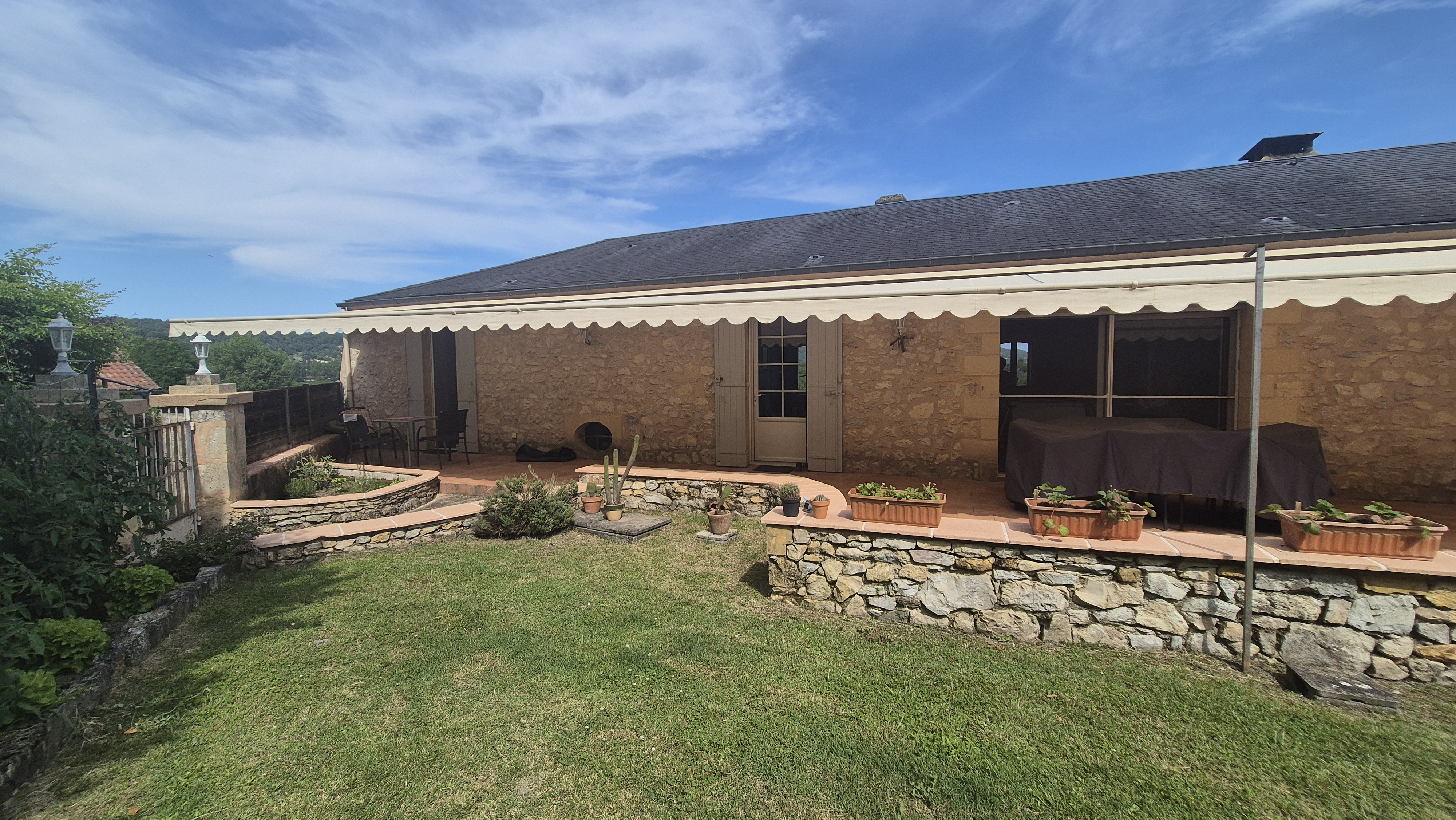 Photo 6 - MAISON DE PRESTIGE EN PIERRE AVEC VUE ET BEAU JARDIN ET PISCINE !