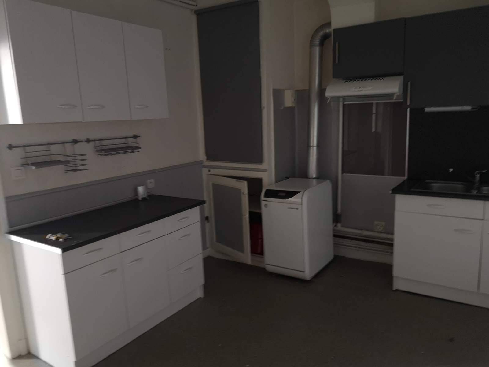 Photo 9 - Appartement type T3, 2 chambres, une cave dans immeuble ancien sécurisé, centre ville 19000 Tulle