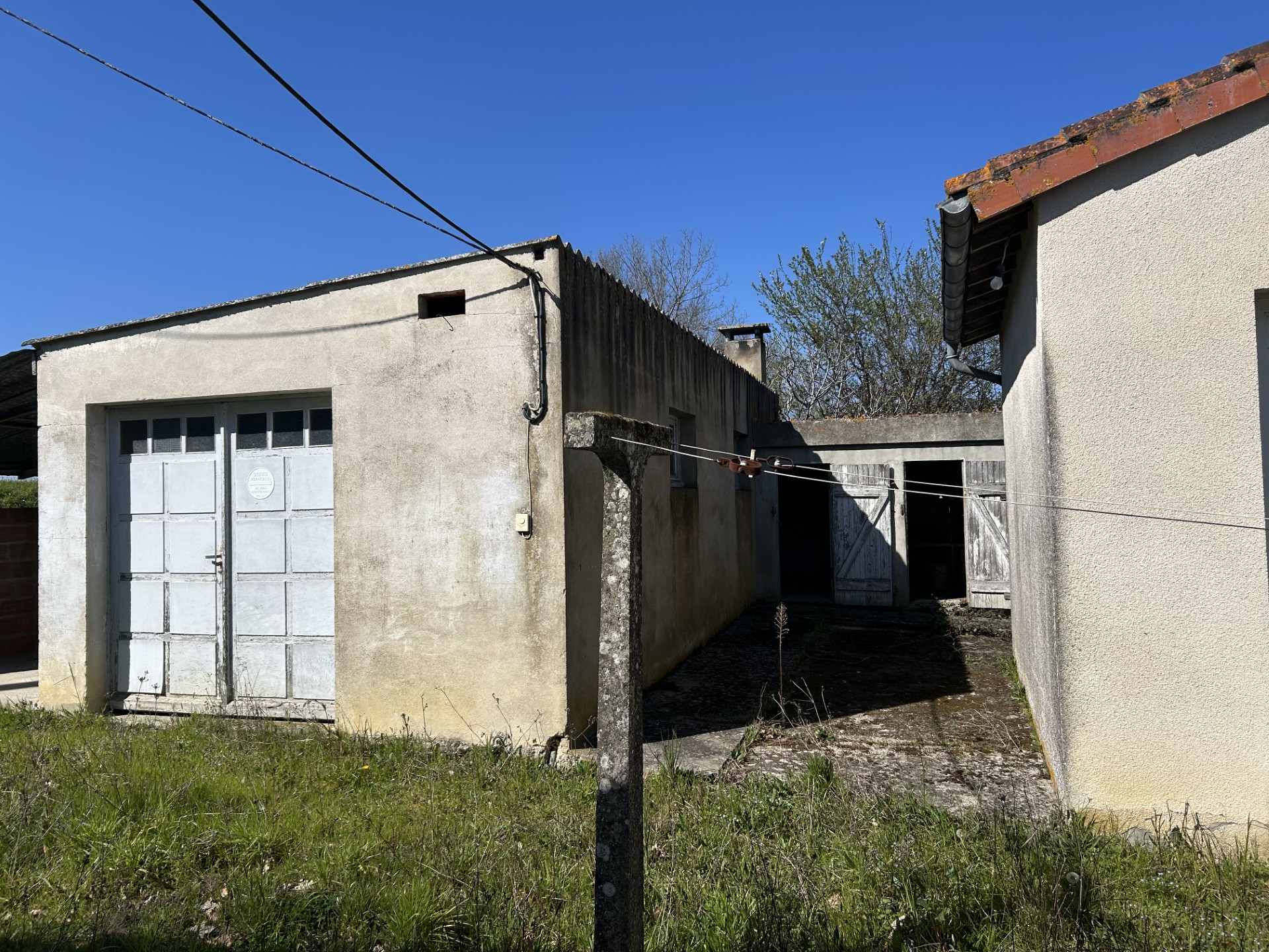 Maison avec dépendance sur grand terrain - Photo 3