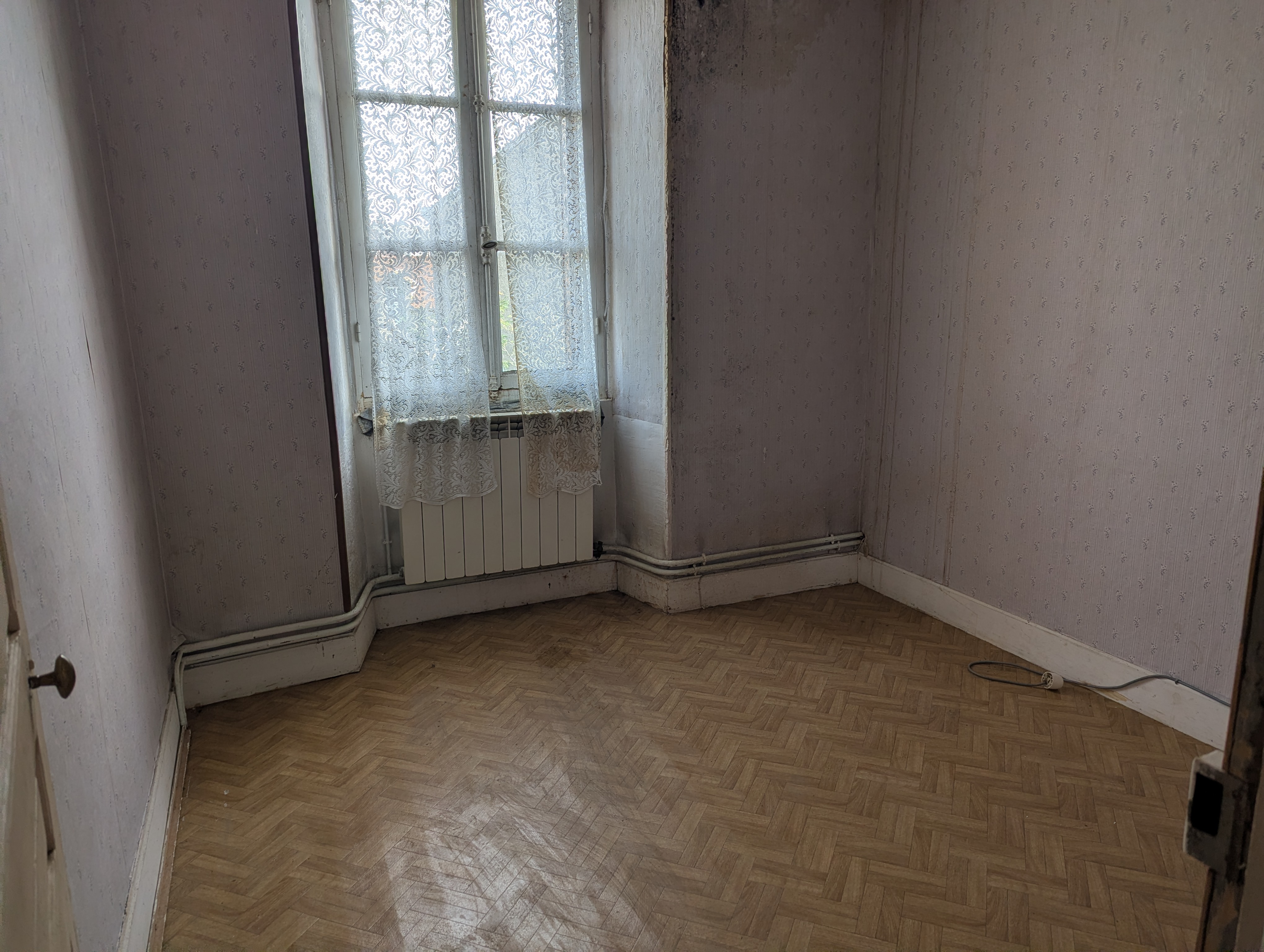 Photo 12 - Grande maison de bourg à rénover !