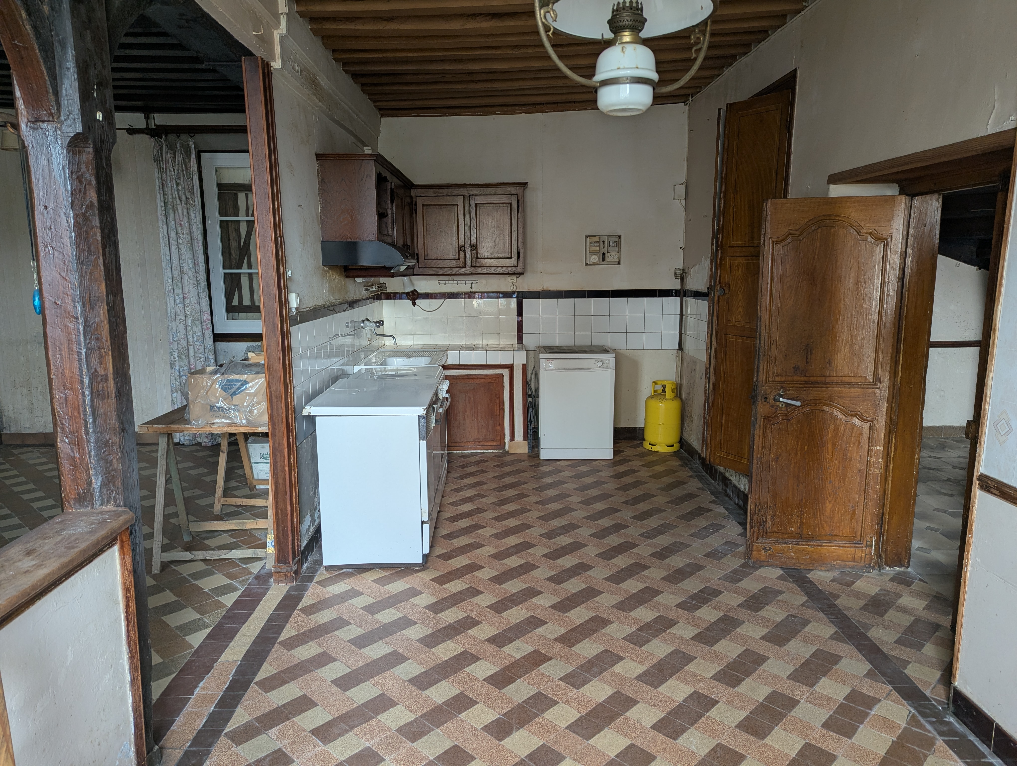 Photo 5 - Grande maison de bourg à rénover !