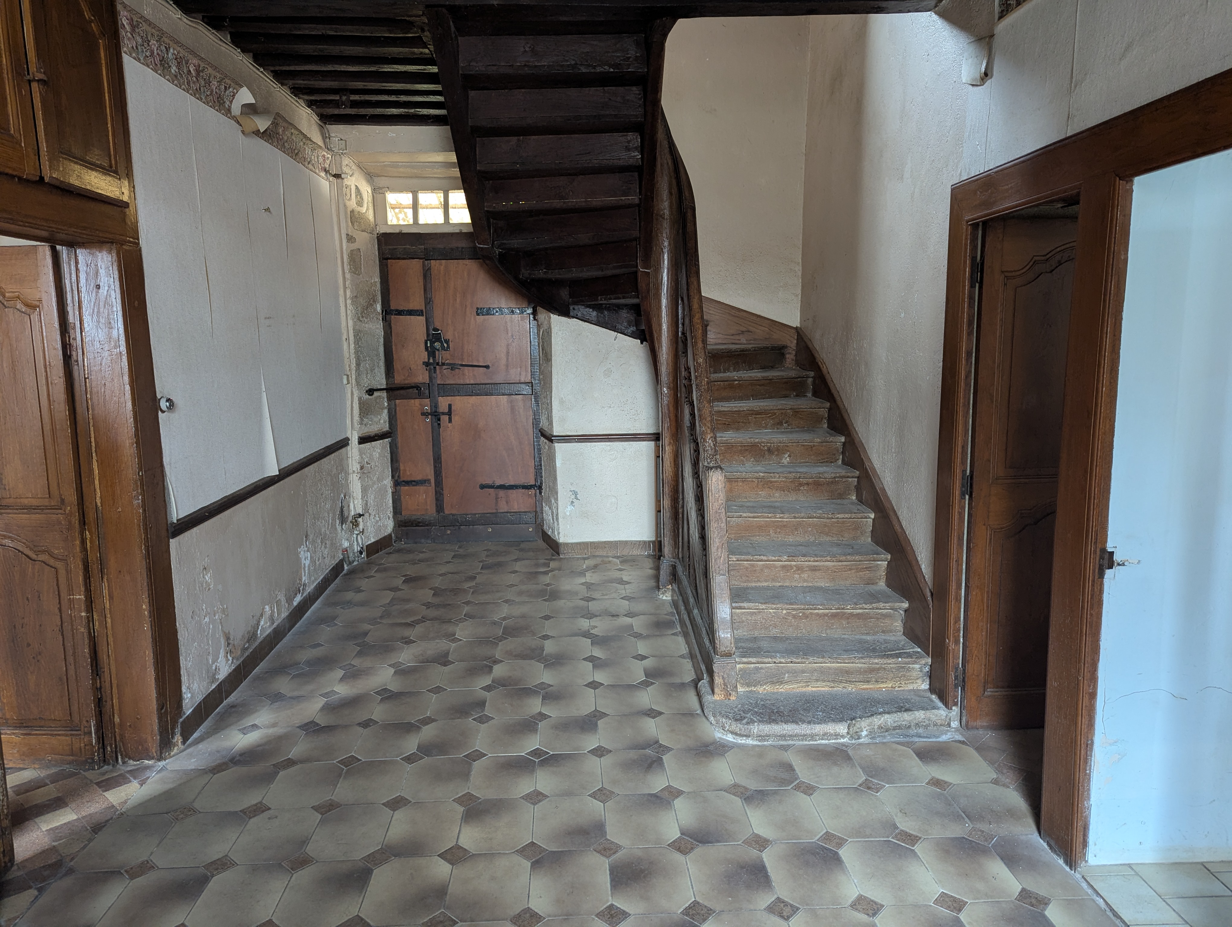 Photo 4 - Grande maison de bourg à rénover !